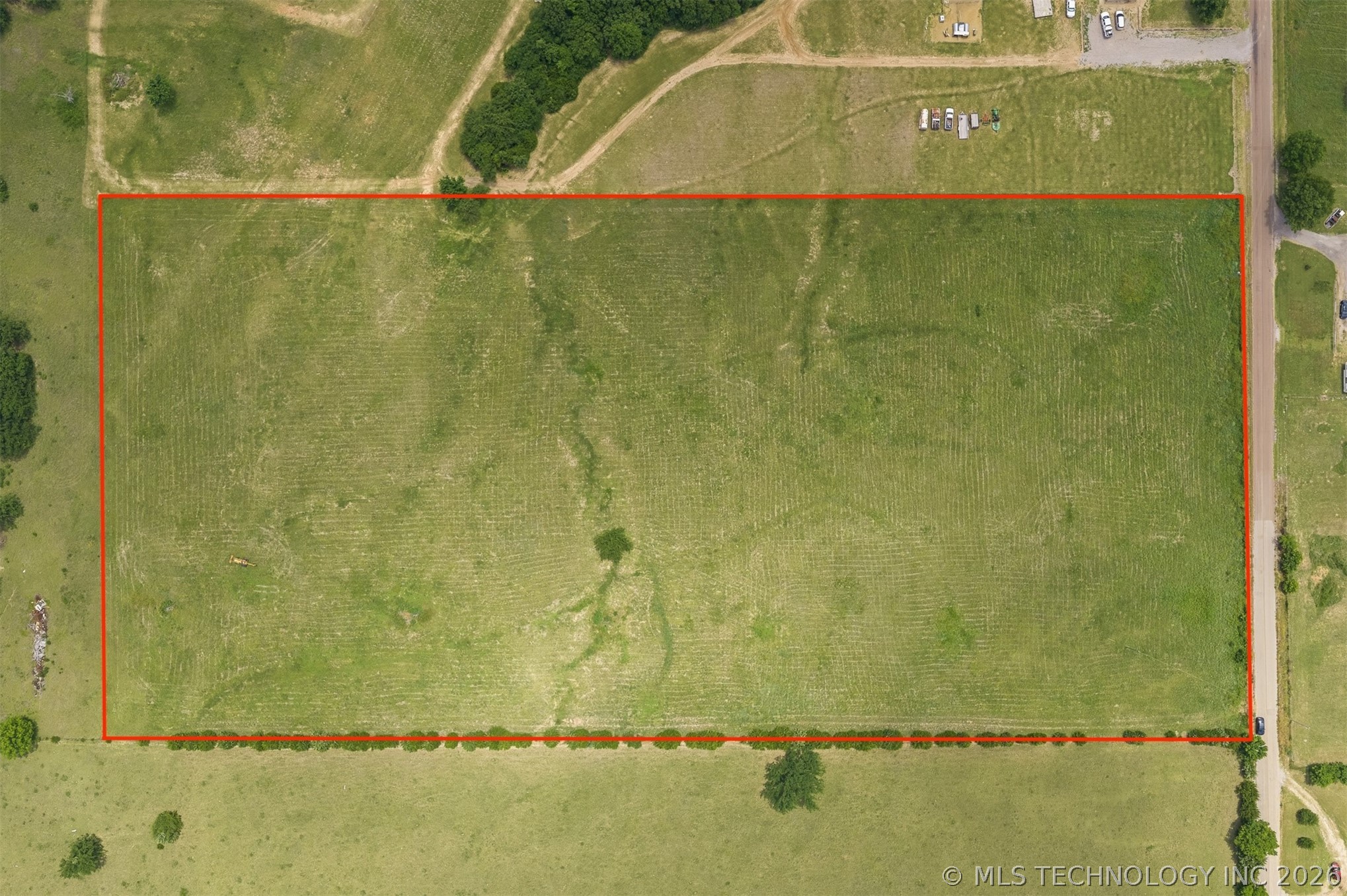 000 Moore Property Photo 2