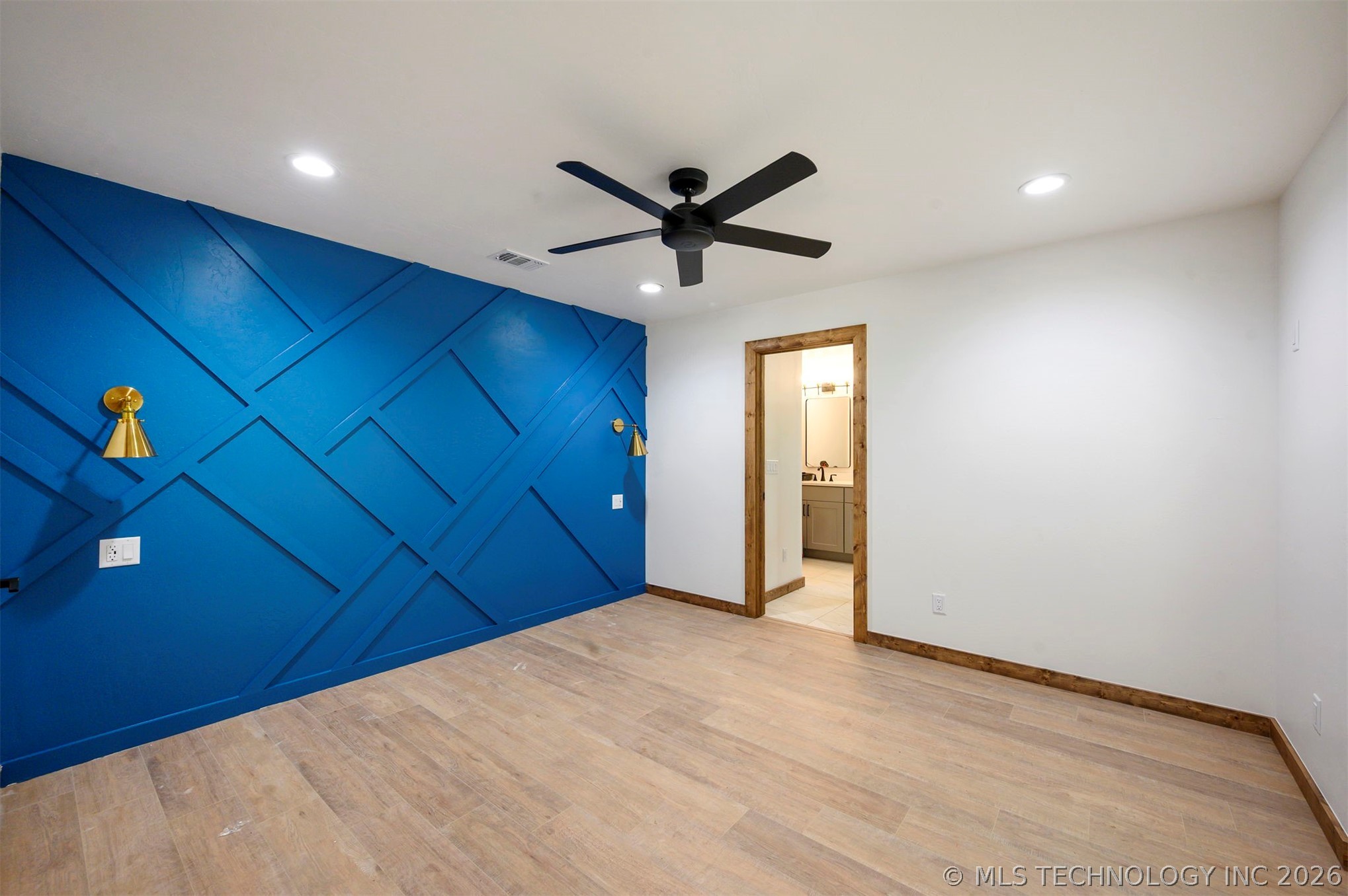 269 Springwood Trail Property Photo 9
