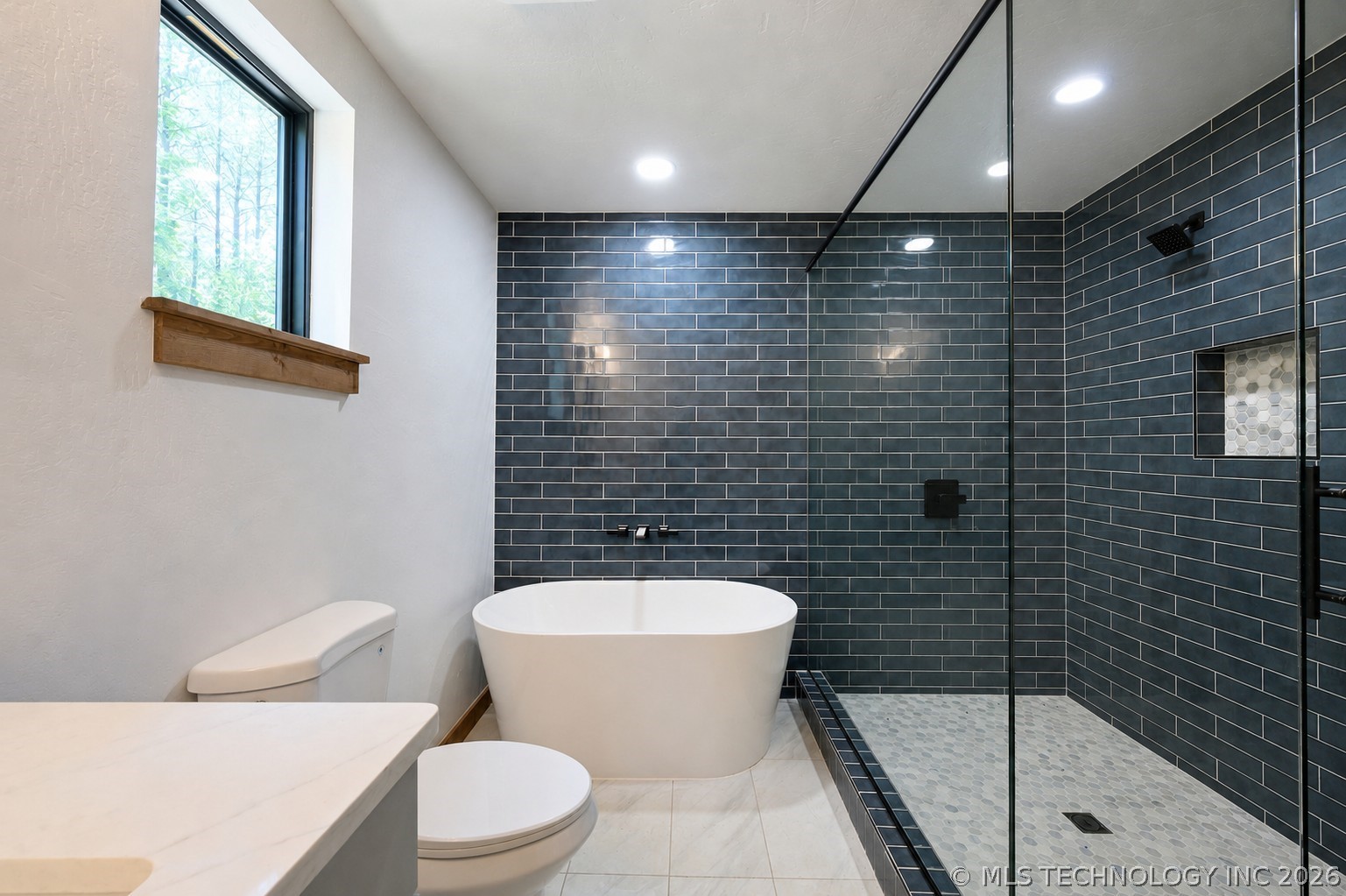 269 Springwood Trail Property Photo 10