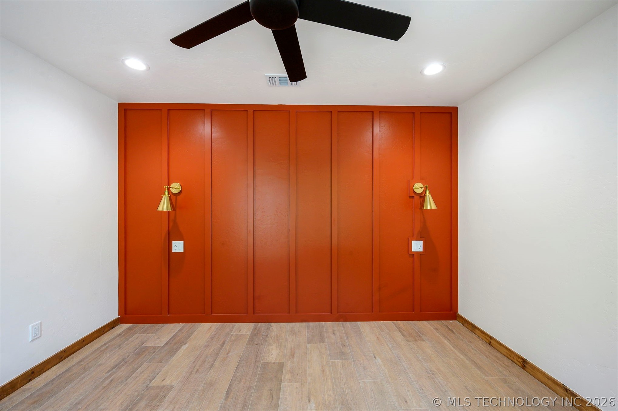 269 Springwood Trail Property Photo 11