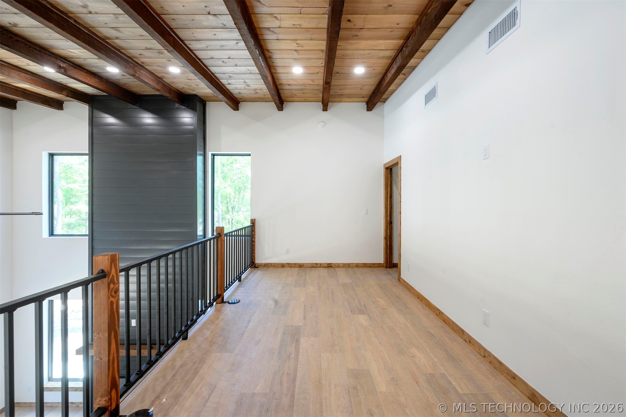 269 Springwood Trail Property Photo 12