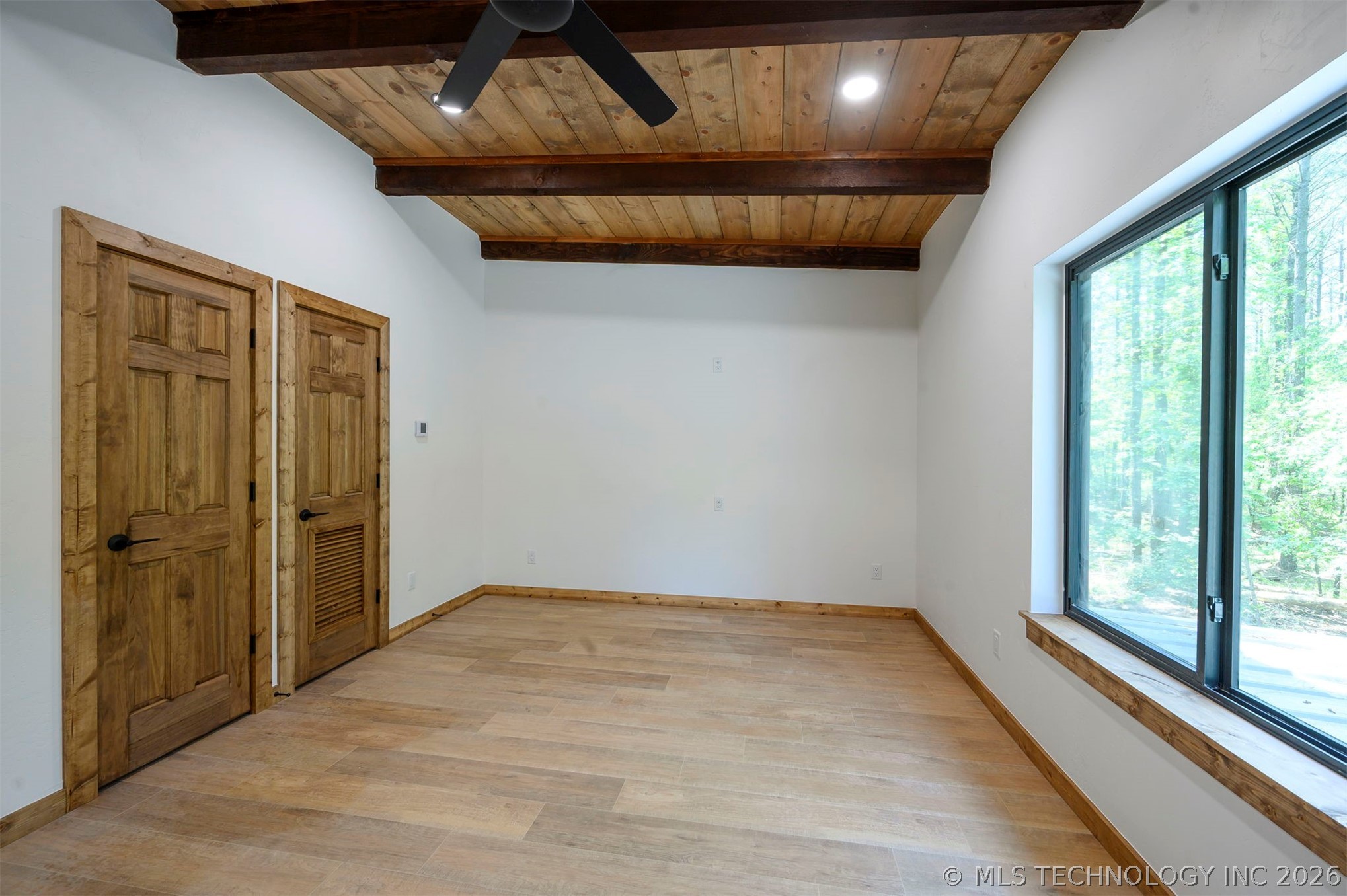 269 Springwood Trail Property Photo 14