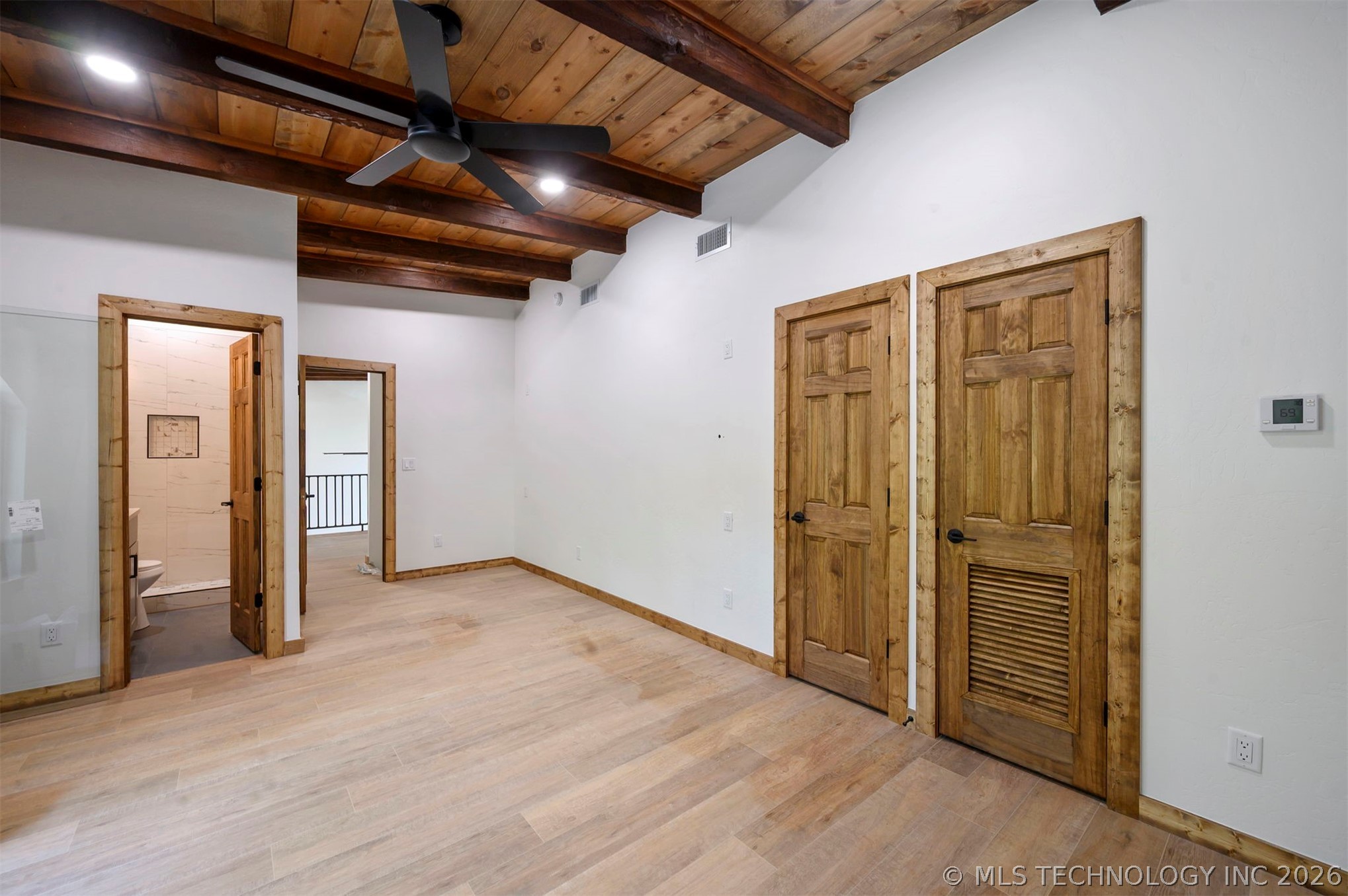 269 Springwood Trail Property Photo 15