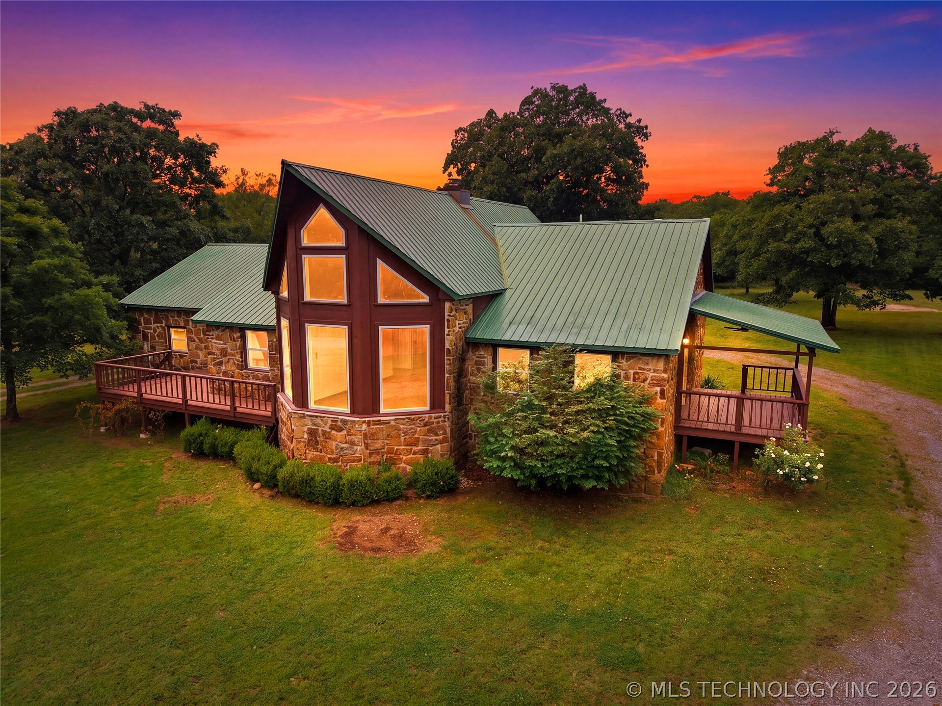 18184 W Levi Mountain Road Property Photo 1