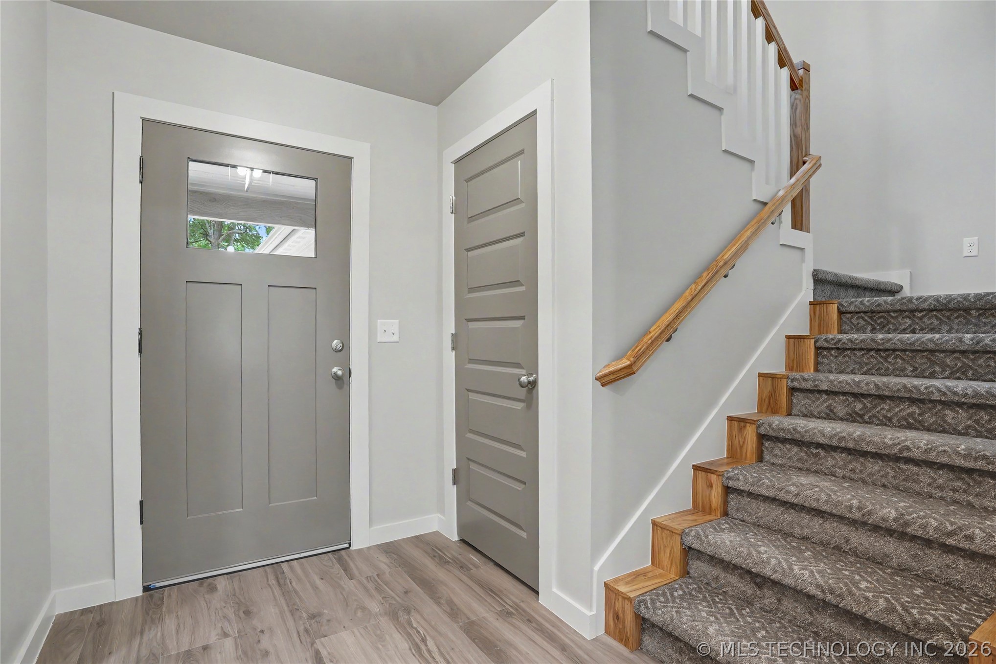 1337 E Hobson Avenue Property Photo 3