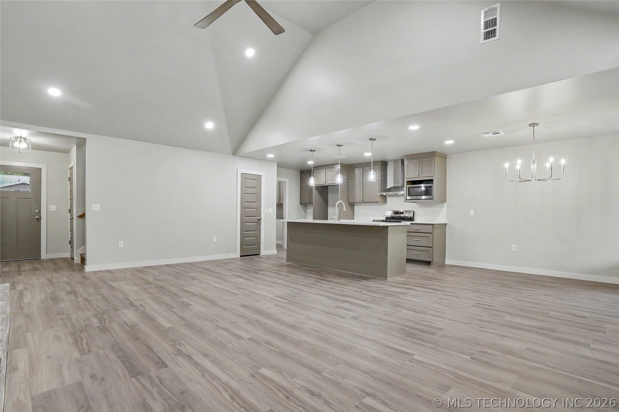 1337 E Hobson Avenue Property Photo 6
