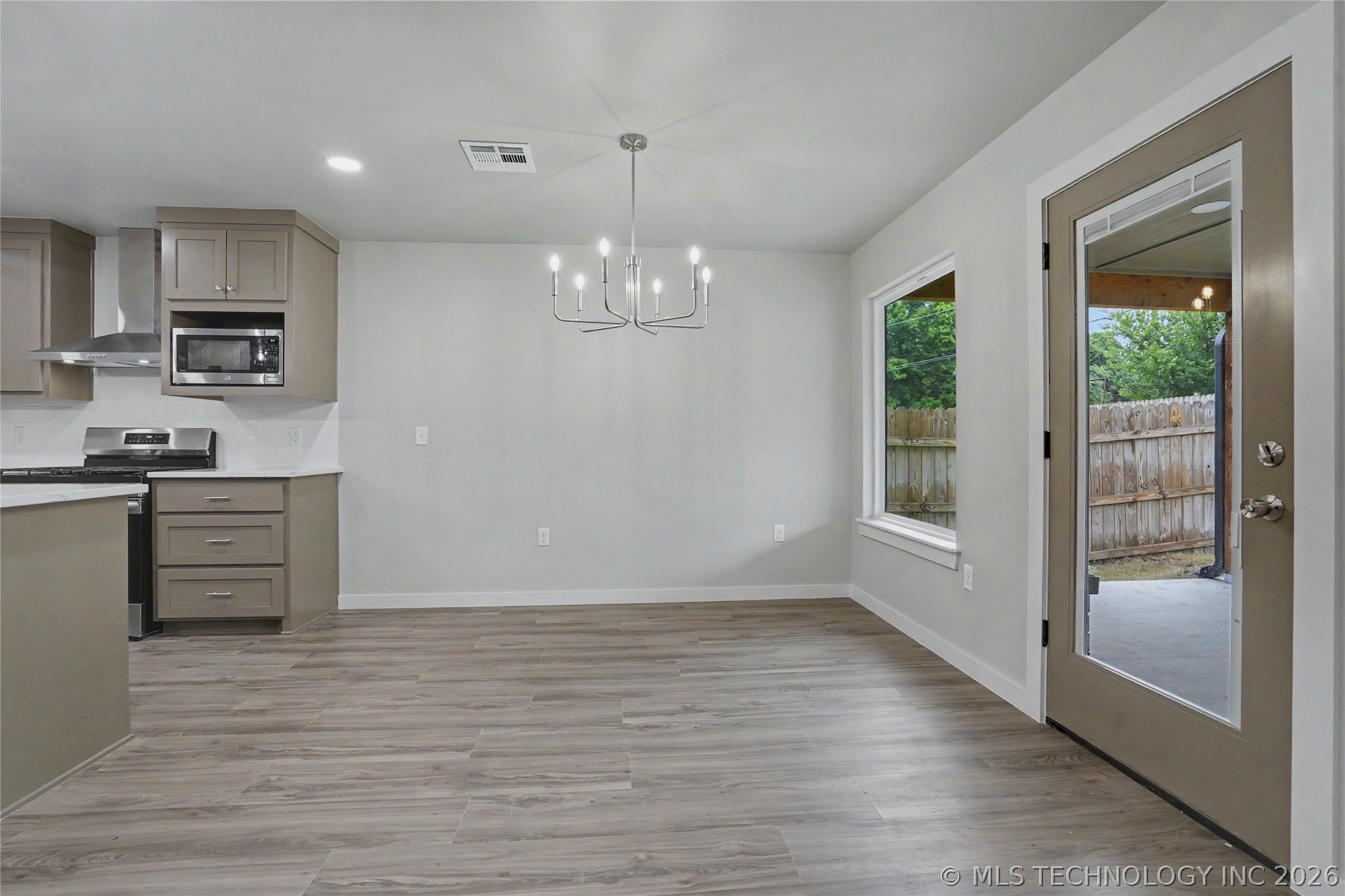 1337 E Hobson Avenue Property Photo 11