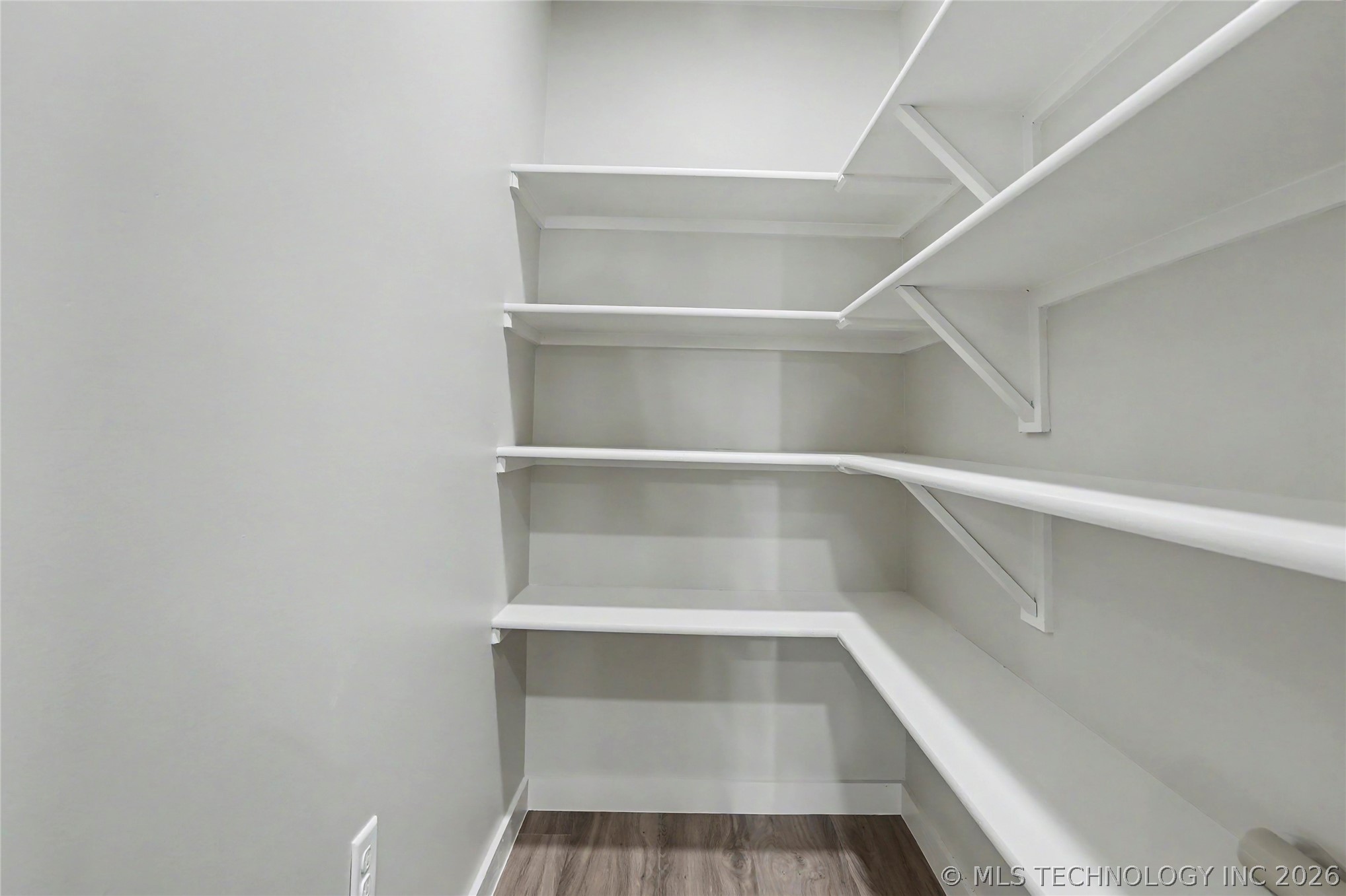 1337 E Hobson Avenue Property Photo 12