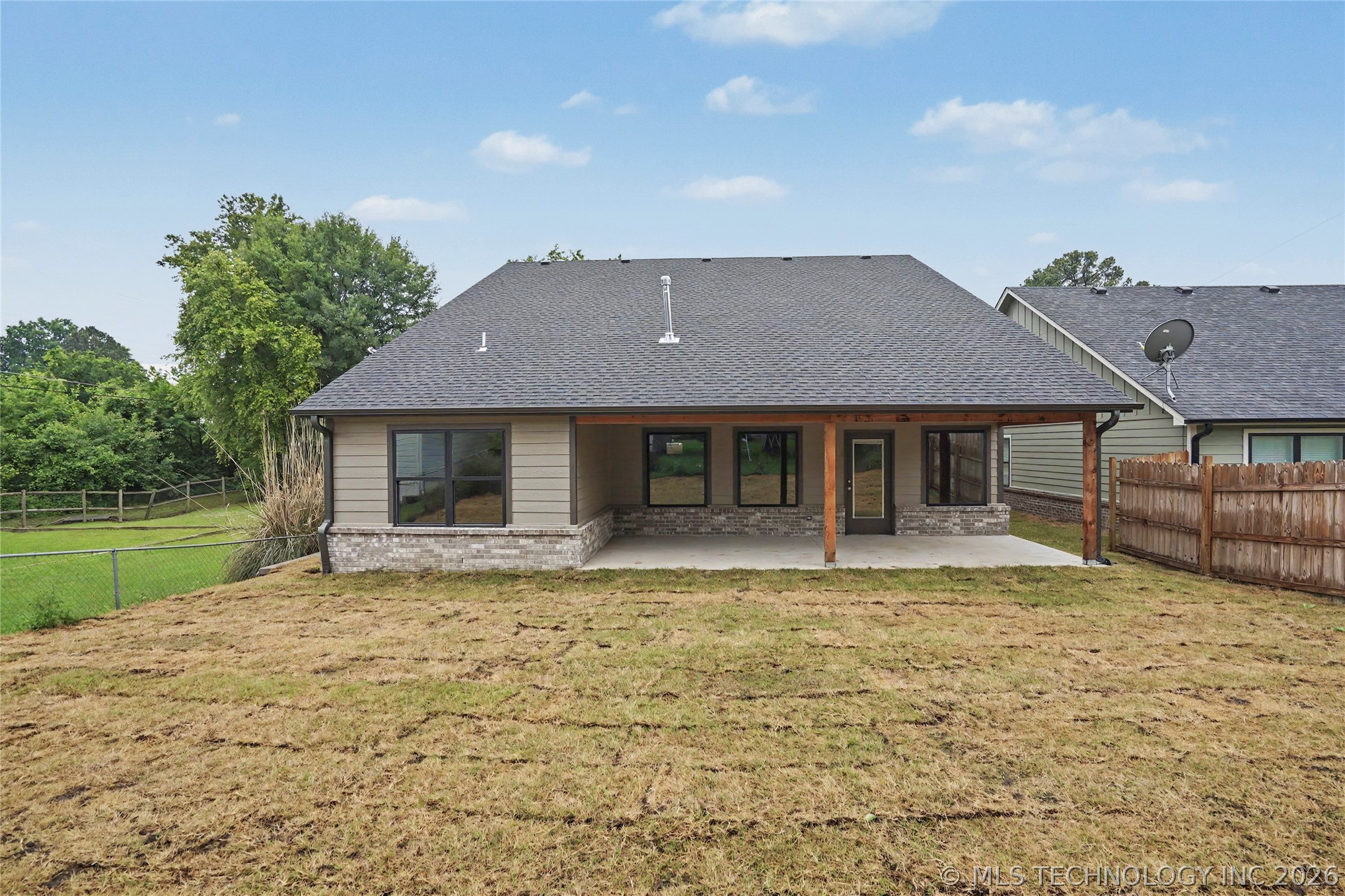 1337 E Hobson Avenue Property Photo 23