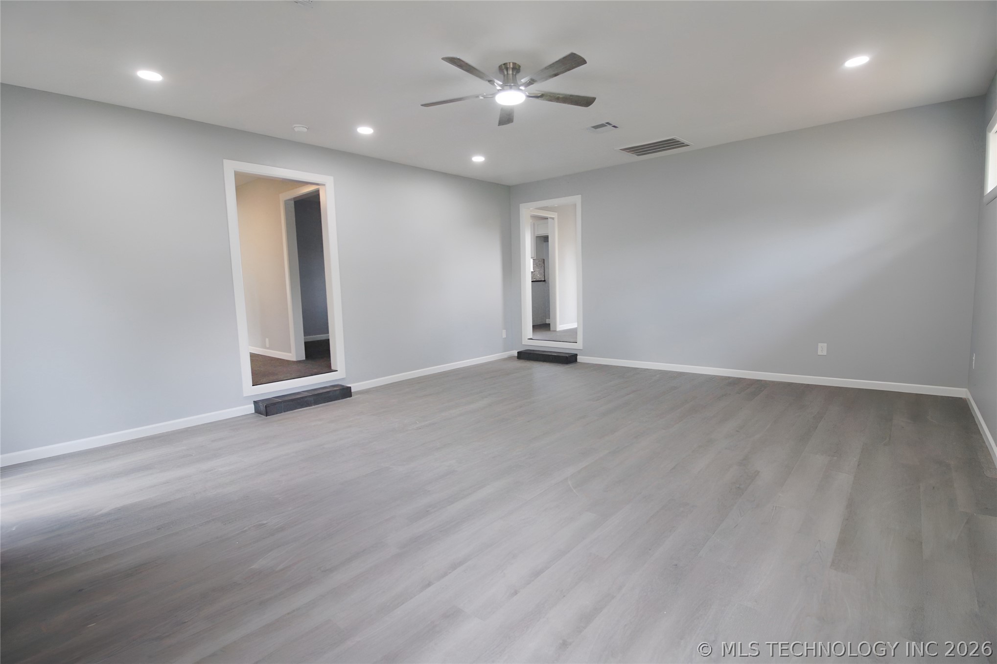 27197 Maiden Lane Property Photo 6