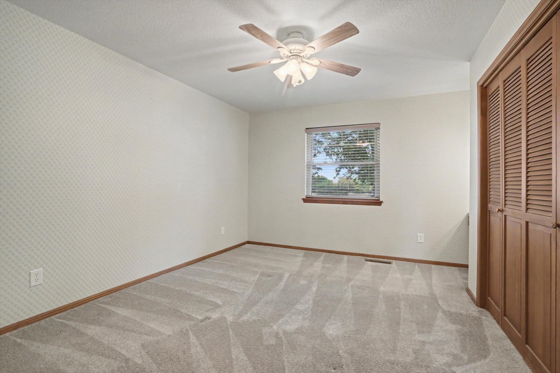 6483 S 280th East Avenue Property Photo 30