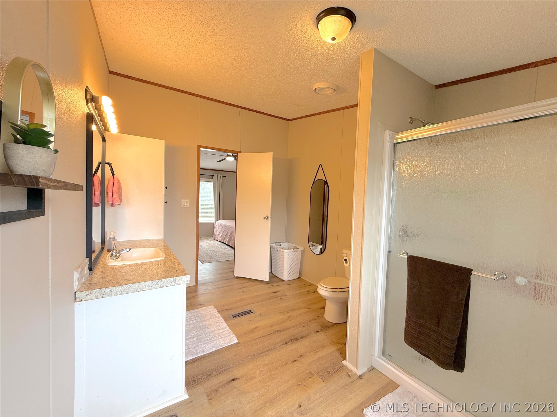 23 Holiday Village Property Photo 19