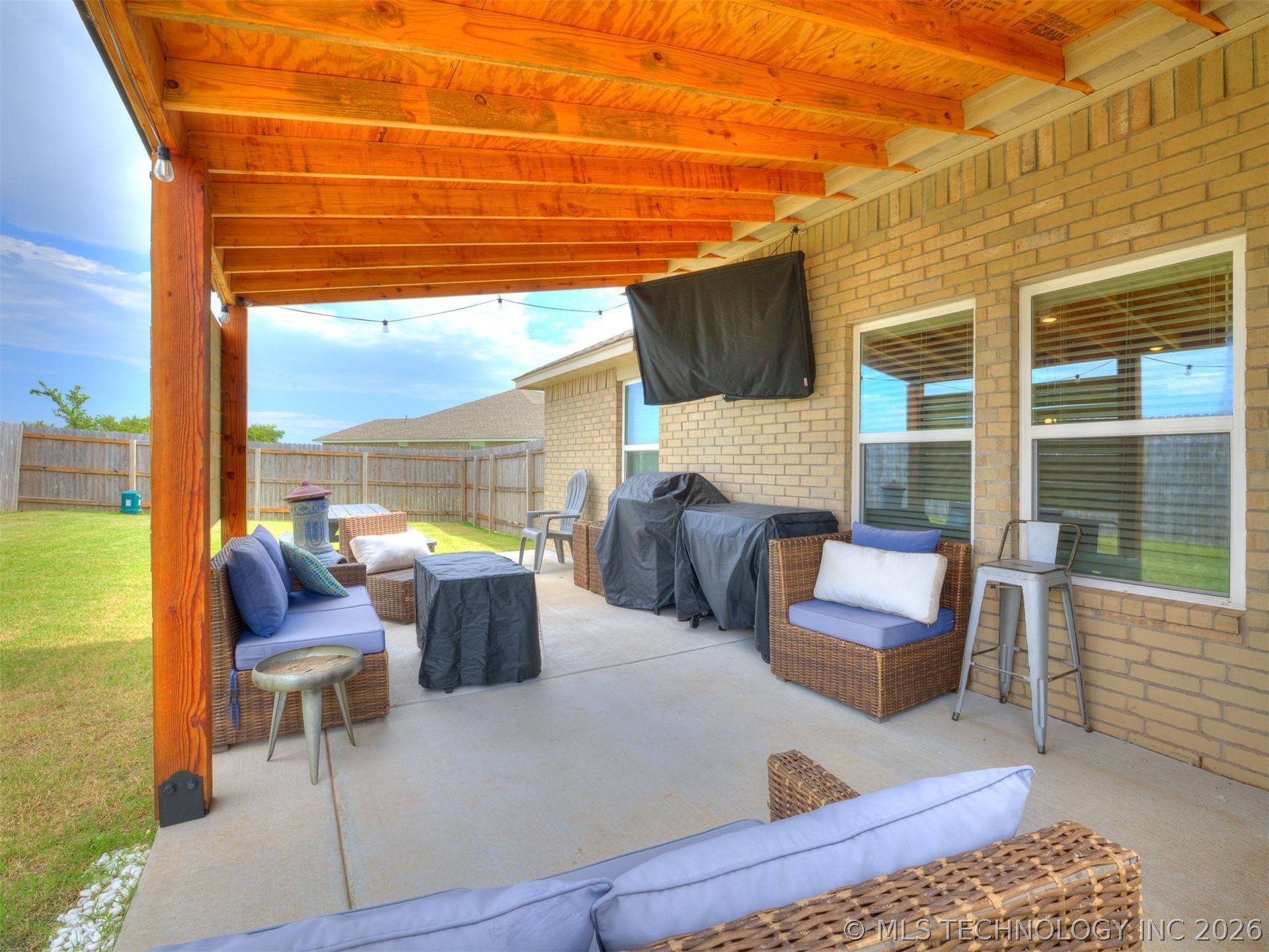 14956 S Oak Street Property Photo 12