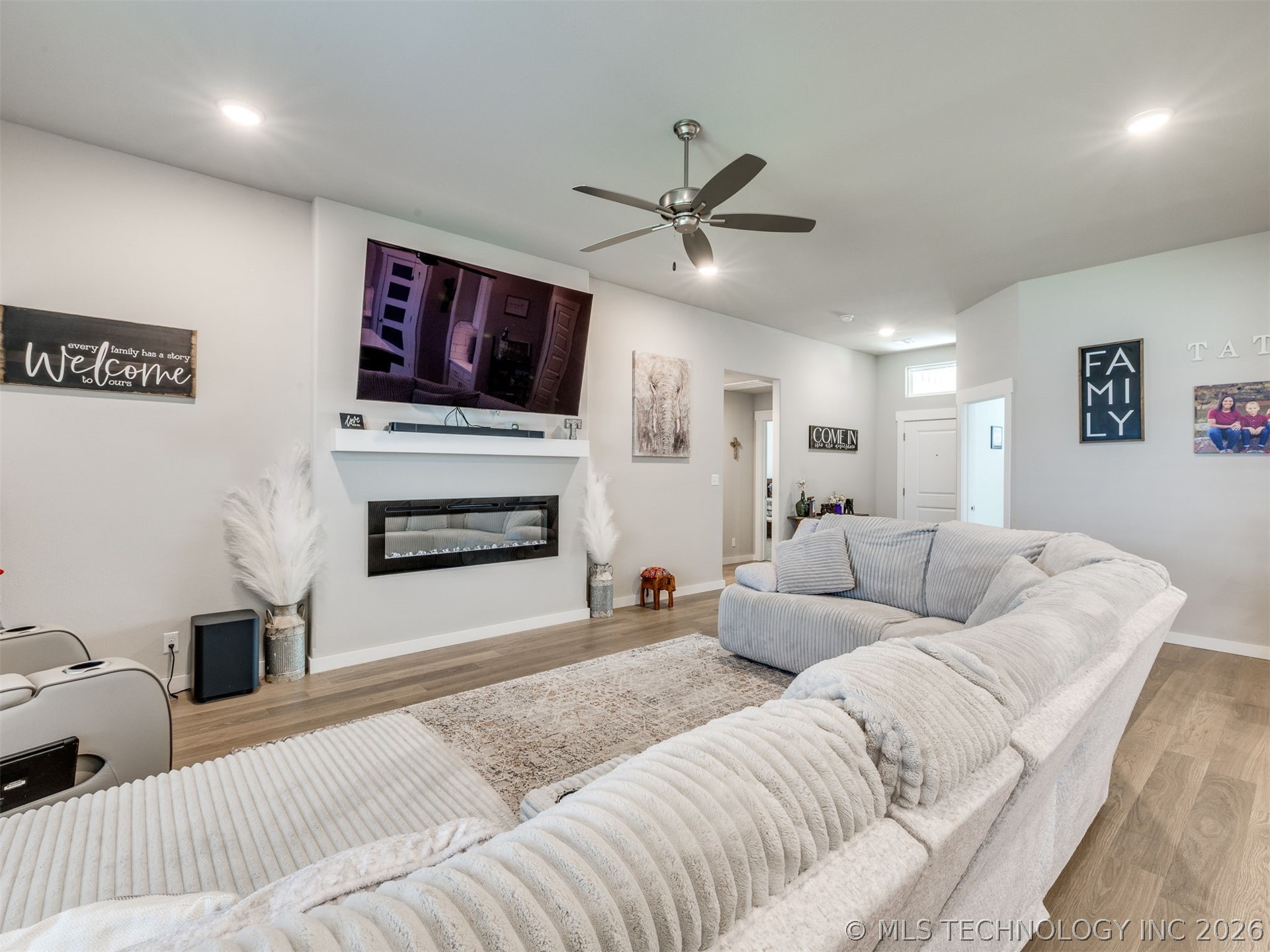 14956 S Oak Street Property Photo 33