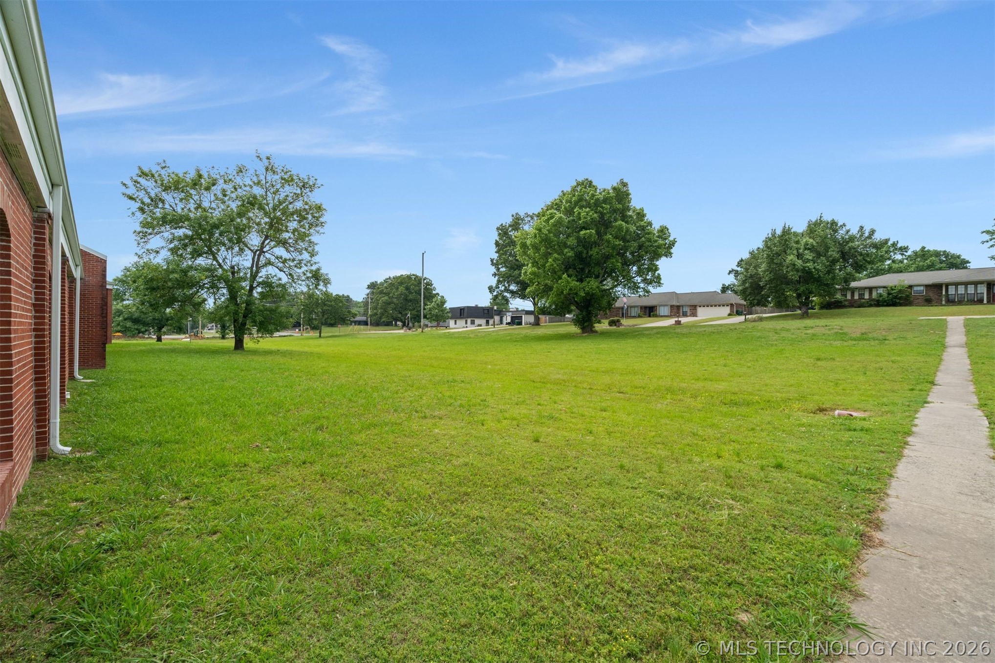 1101 N Wheeler Property Photo 11