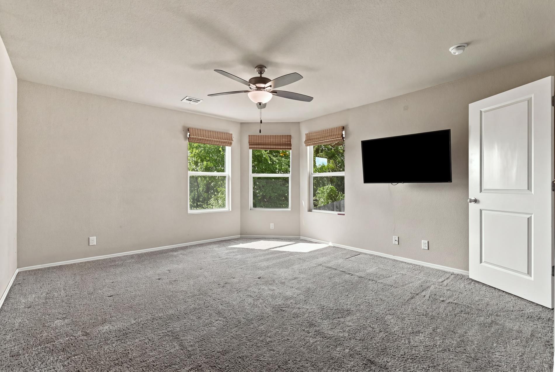 7312 S Indianwood Avenue Property Photo 15