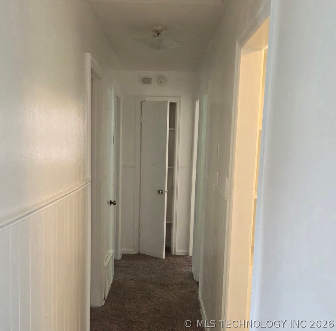 20 E 63rd Street North Property Photo 7