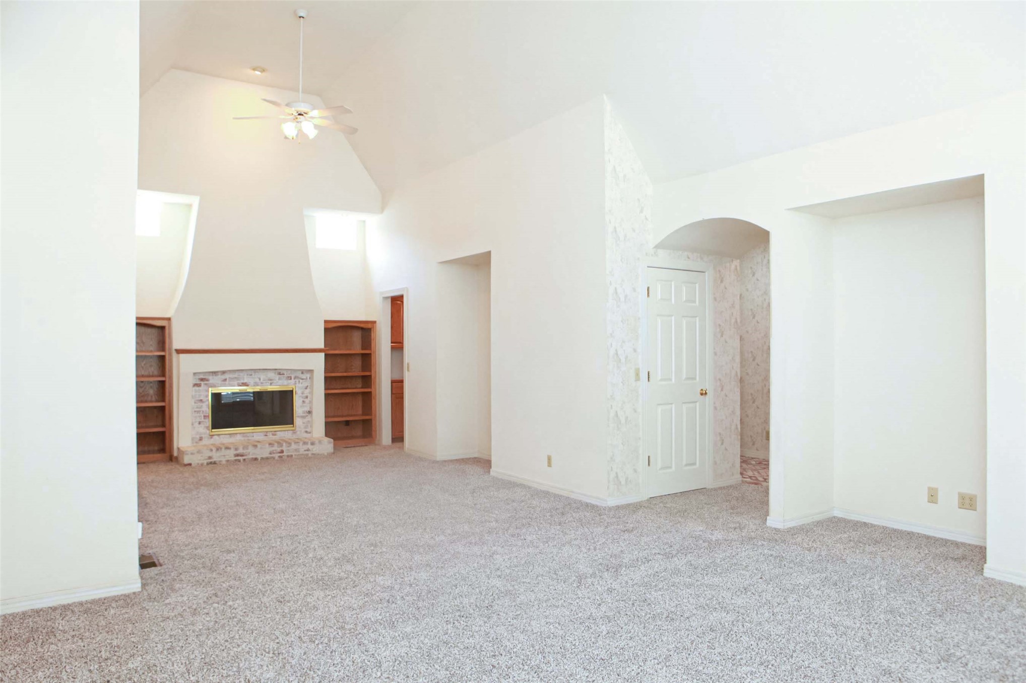 1431 S Newport Avenue Property Photo 18