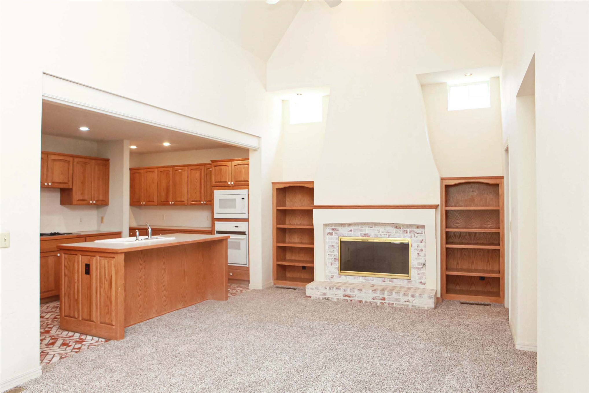 1431 S Newport Avenue Property Photo 21