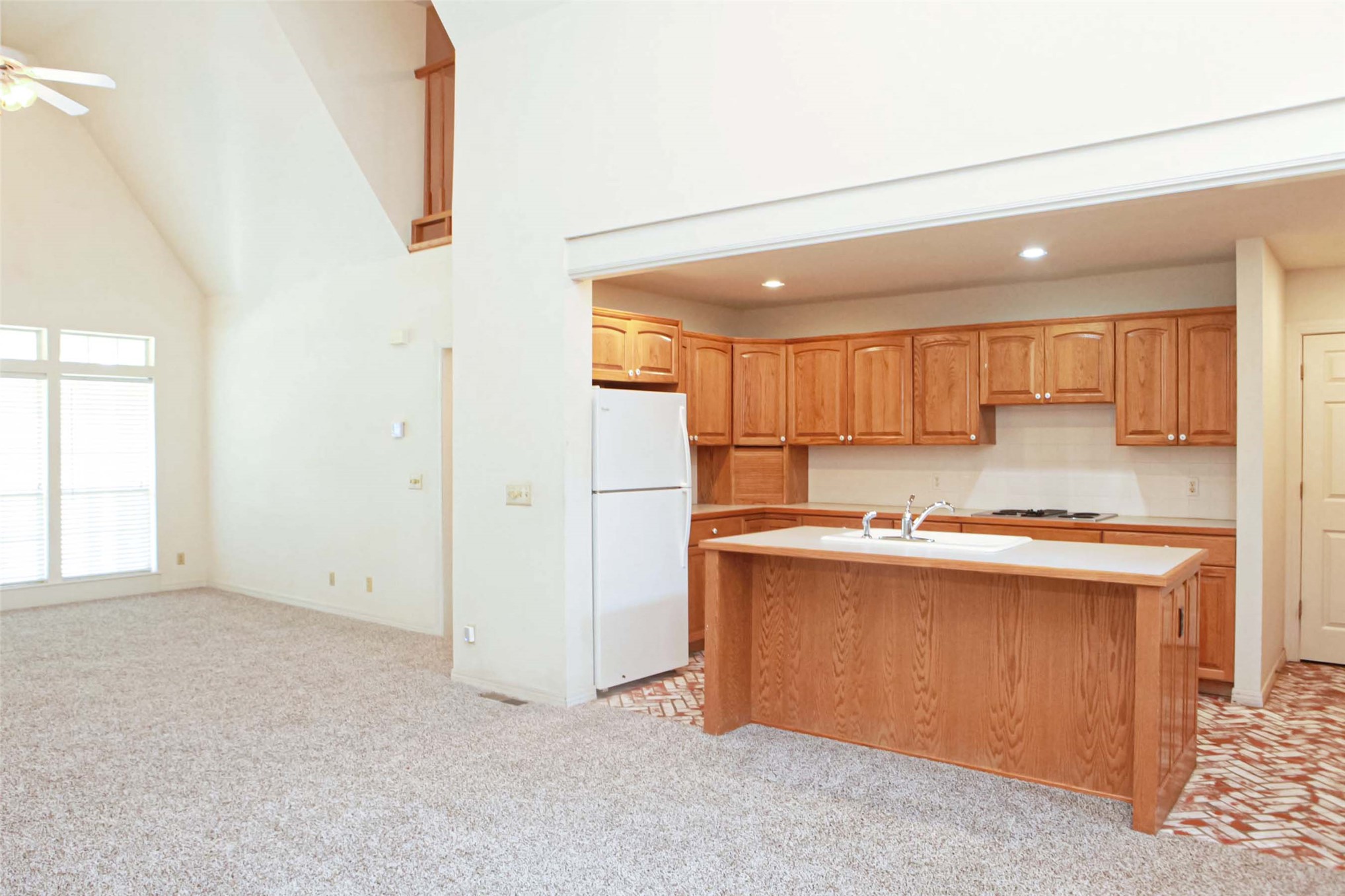 1431 S Newport Avenue Property Photo 23