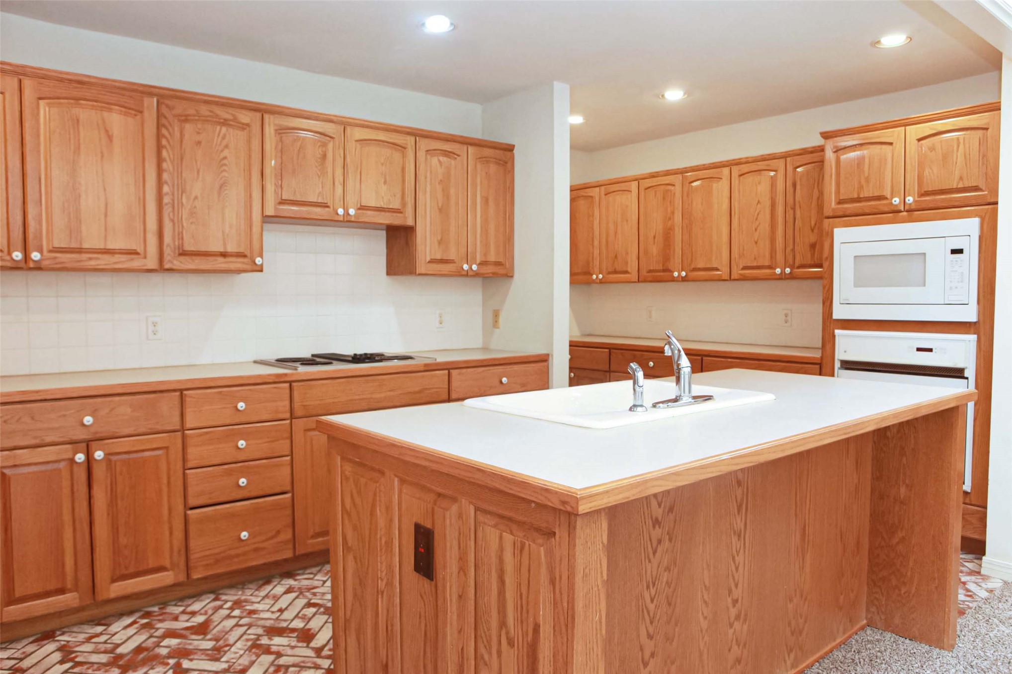1431 S Newport Avenue Property Photo 25
