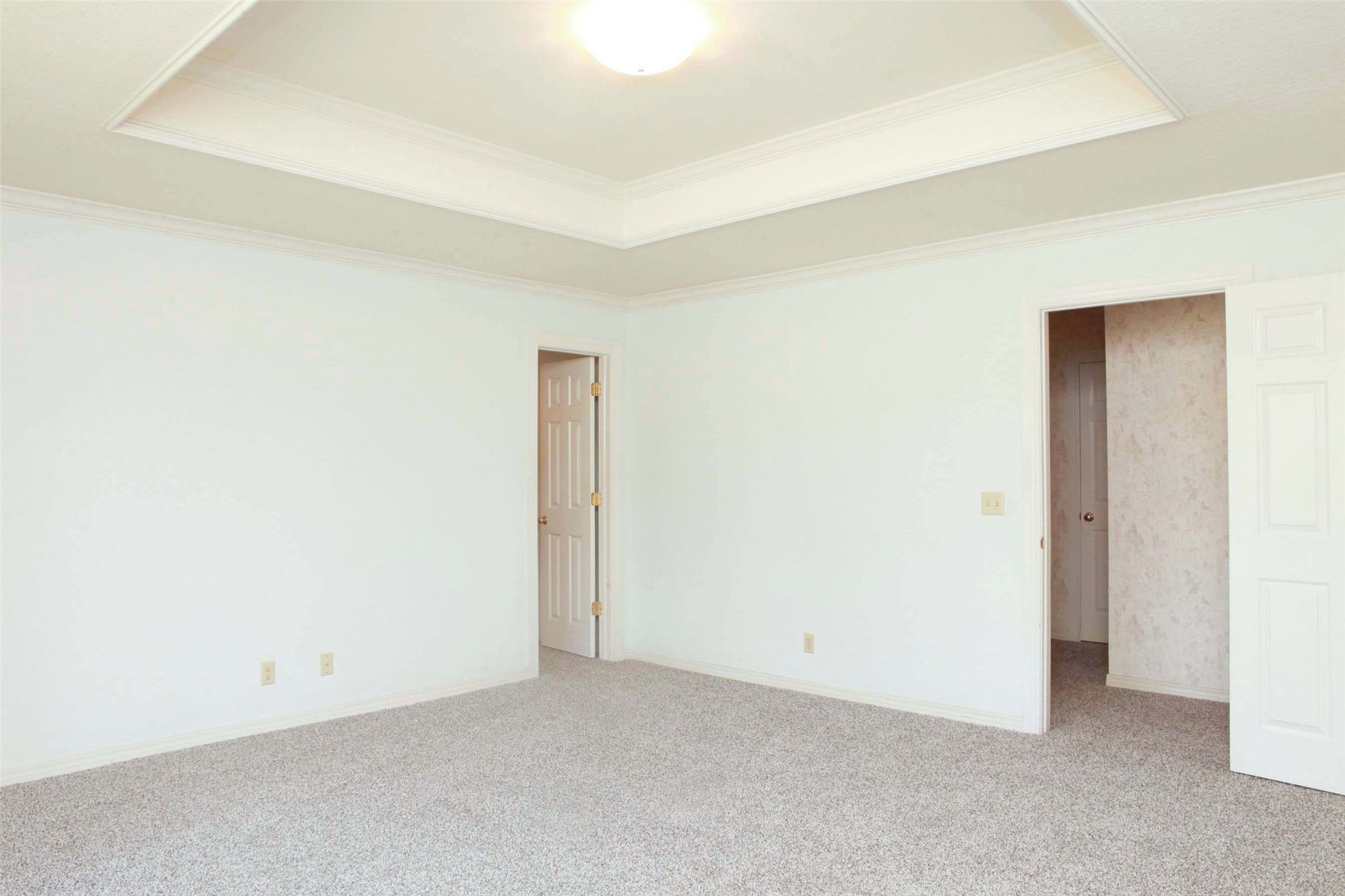 1431 S Newport Avenue Property Photo 32
