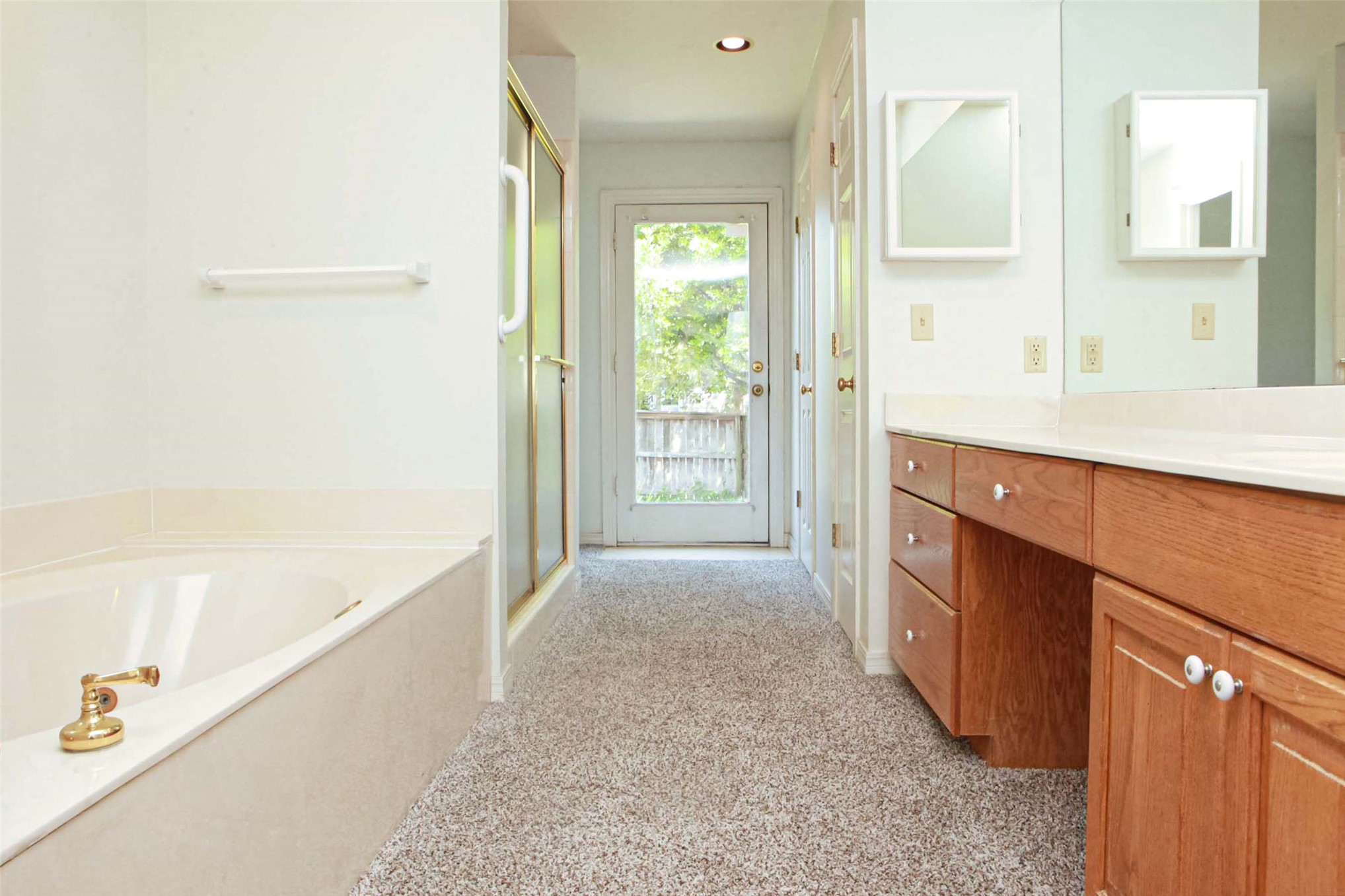 1431 S Newport Avenue Property Photo 33