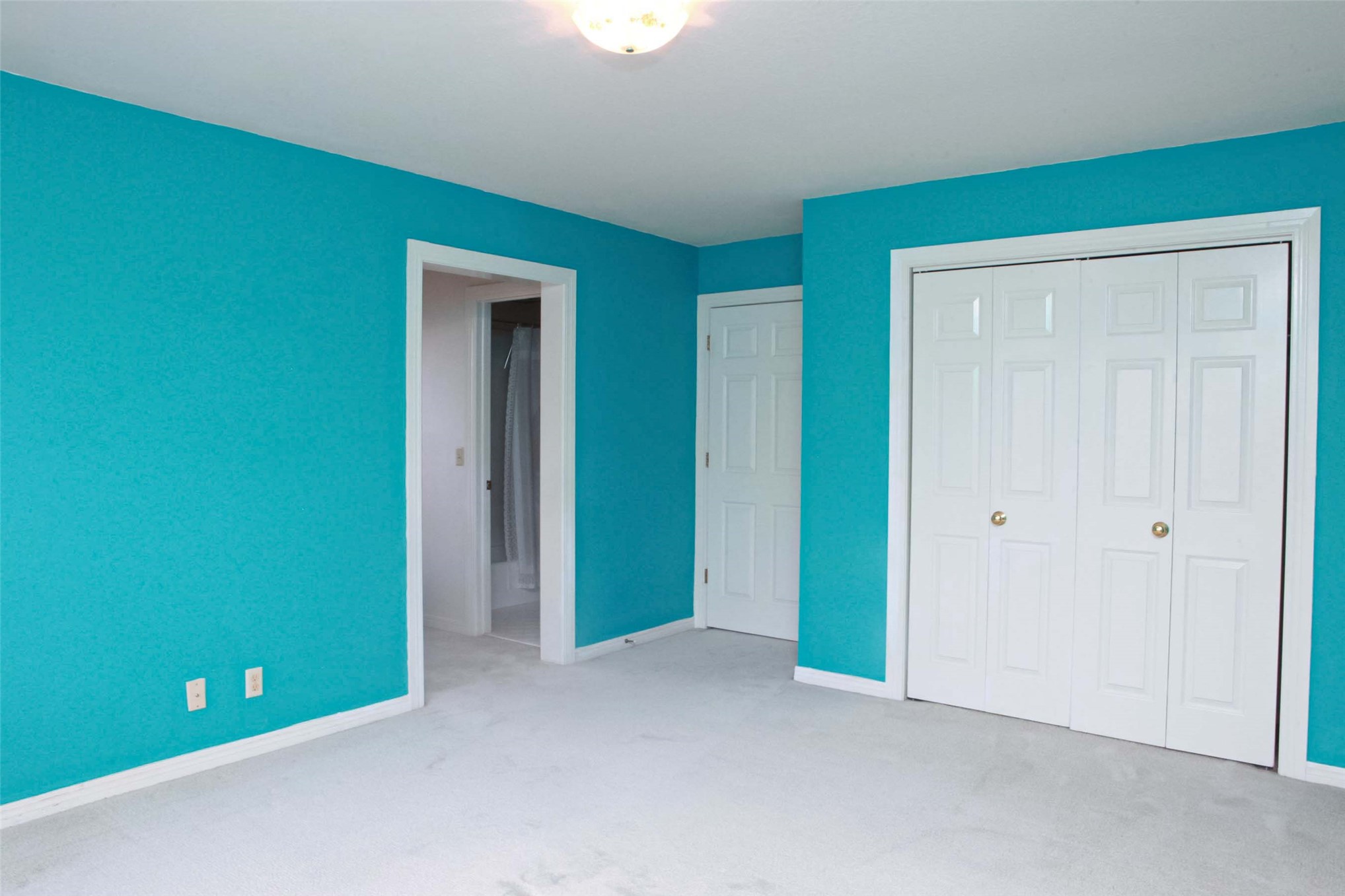 1431 S Newport Avenue Property Photo 38