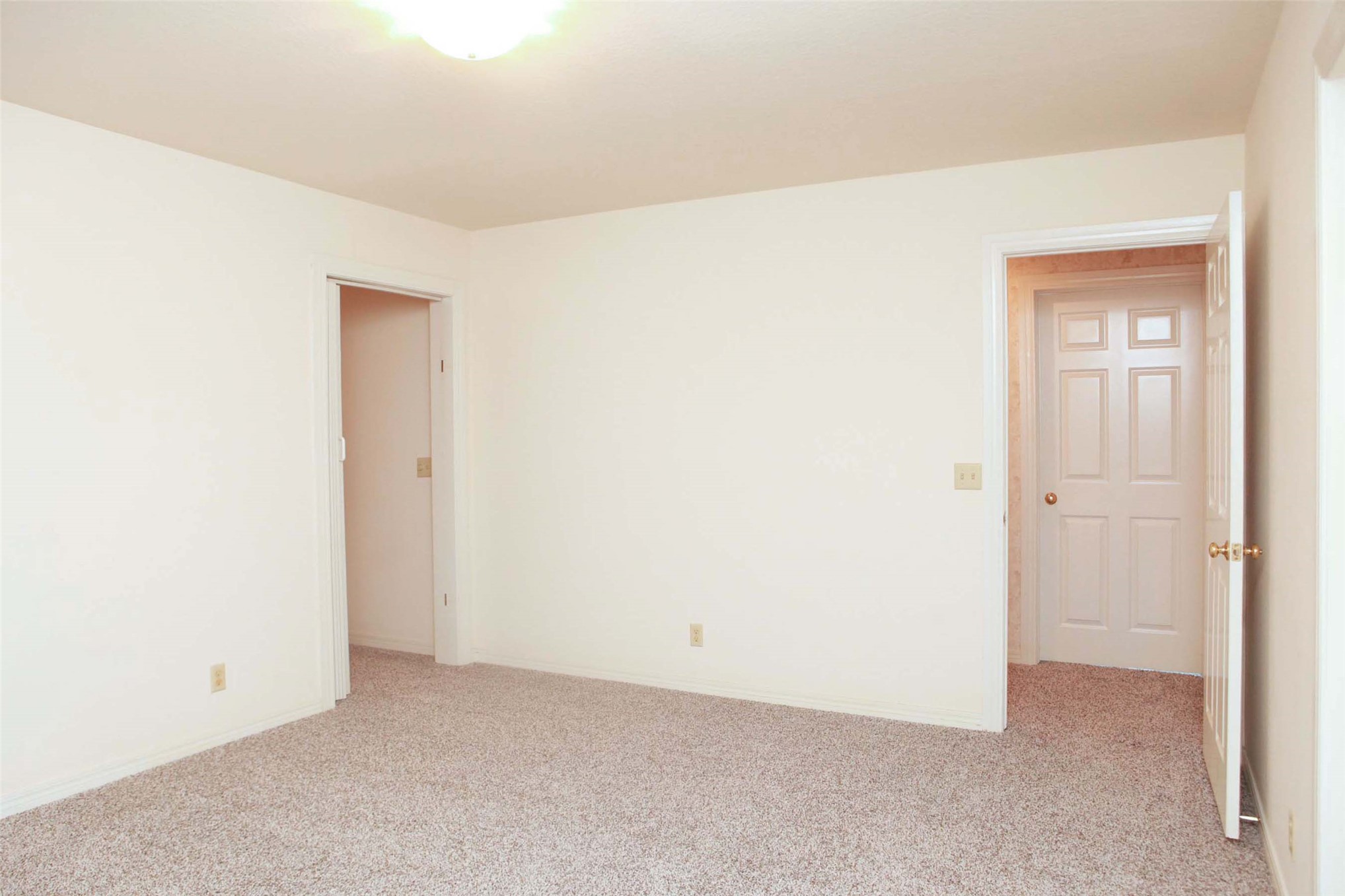 1431 S Newport Avenue Property Photo 42