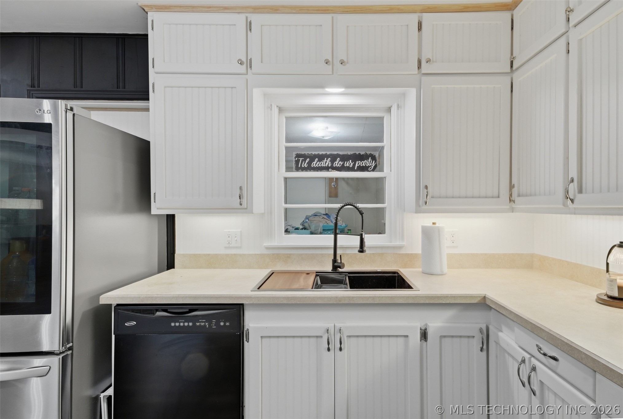 228 S Bell Property Photo 19