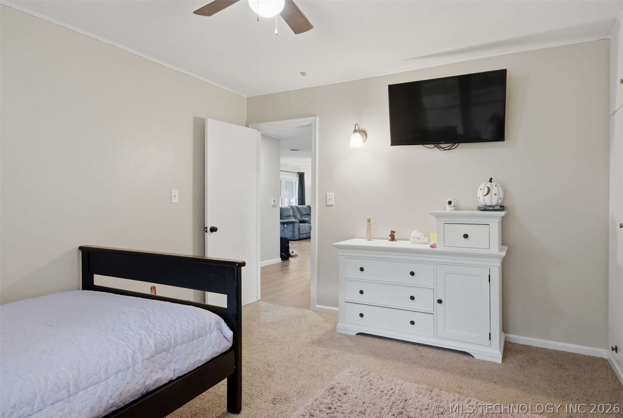 228 S Bell Property Photo 30