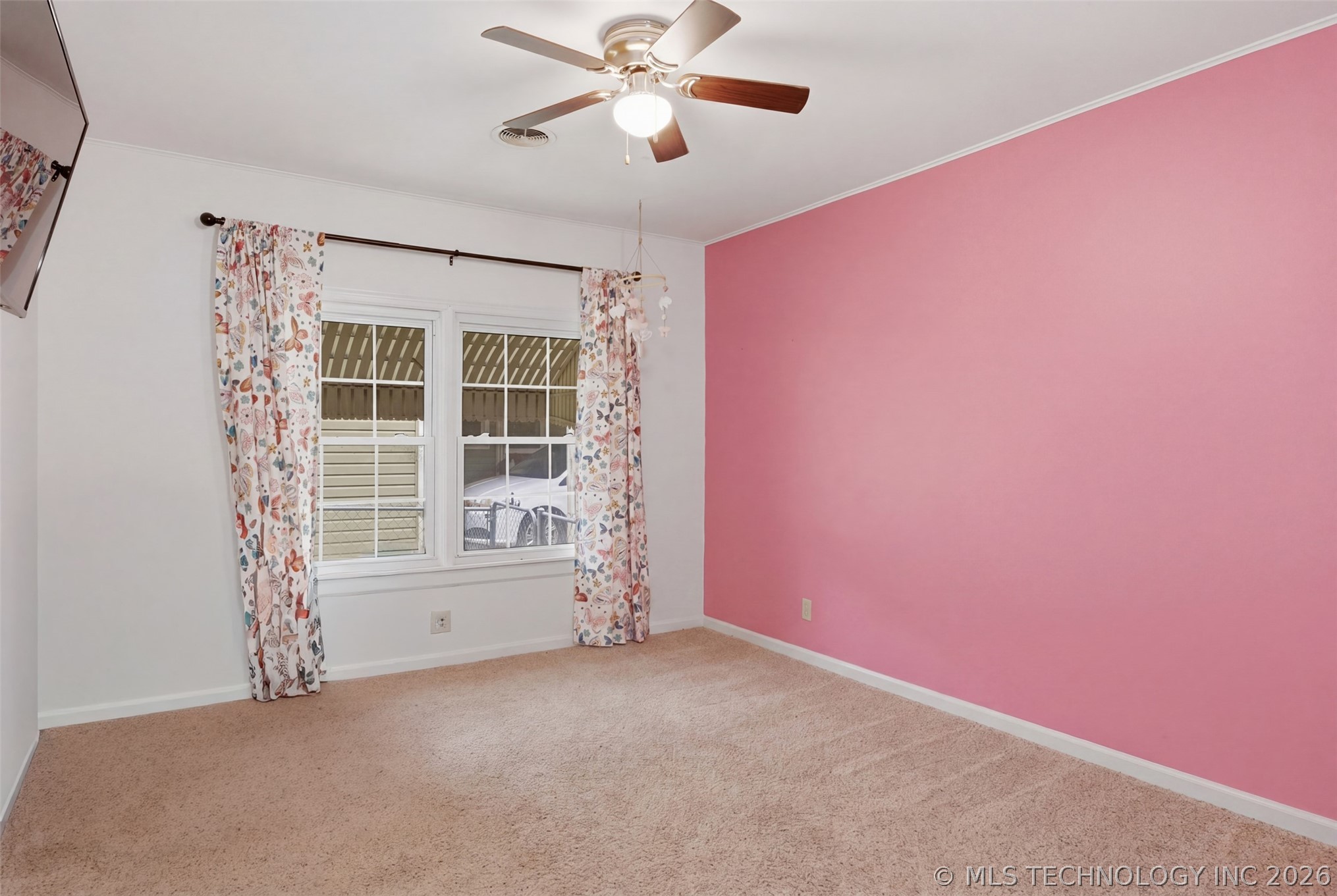 228 S Bell Property Photo 32