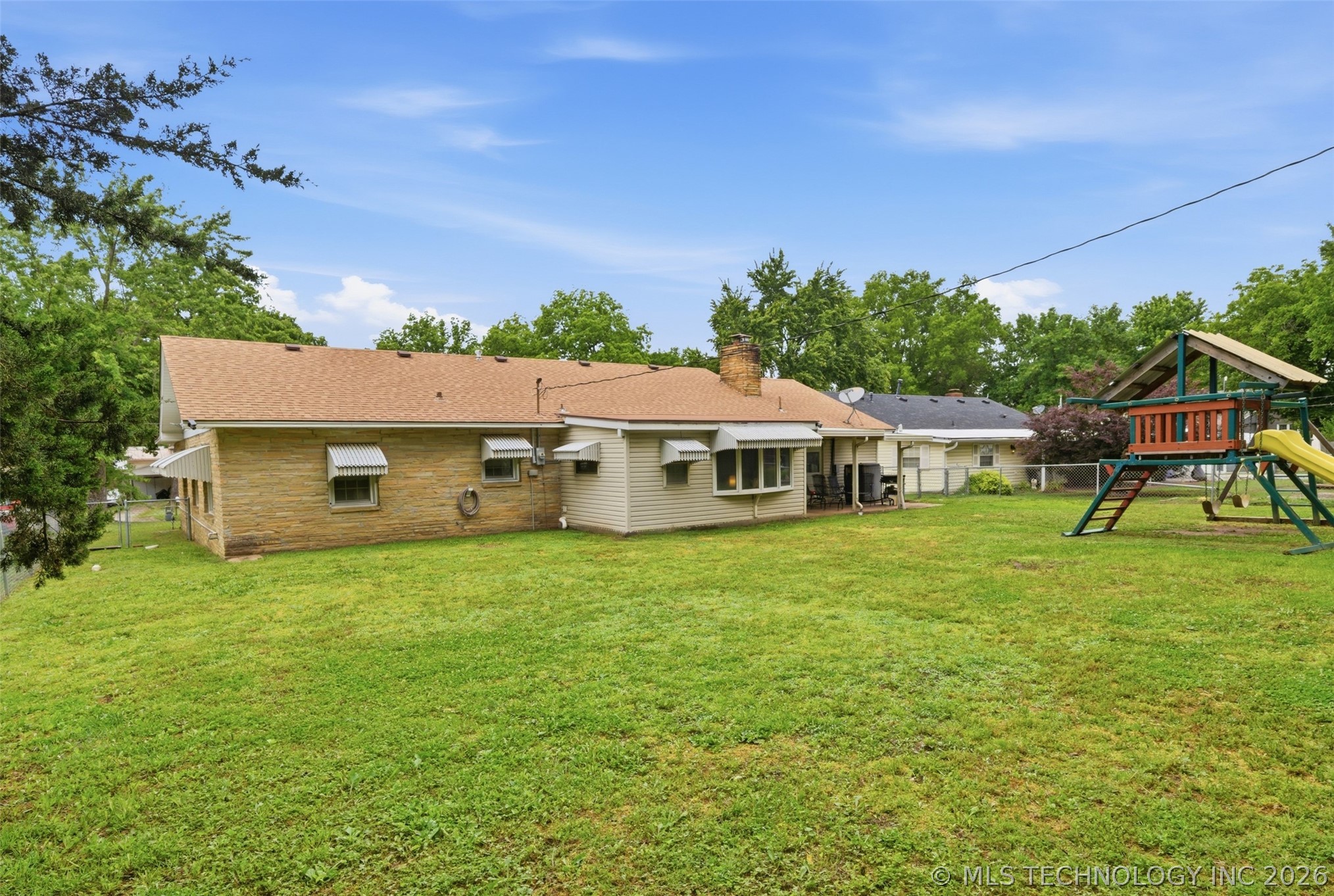 228 S Bell Property Photo 40