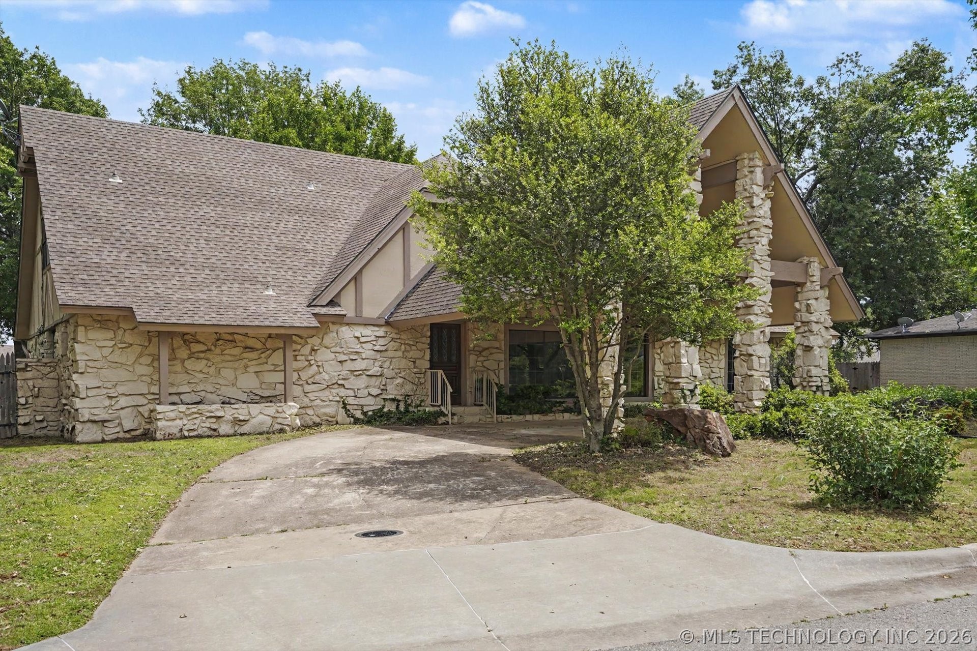 105 Mockingbird Lane Property Photo 3