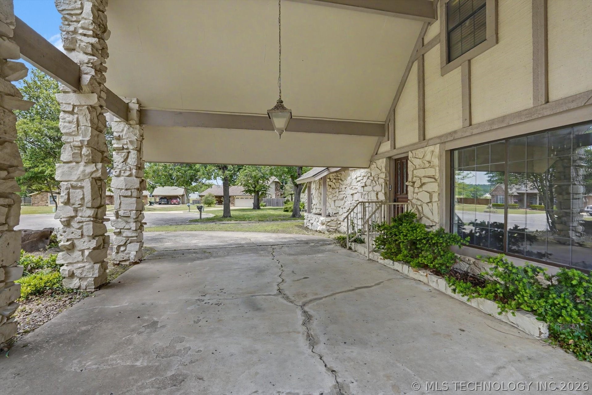 105 Mockingbird Lane Property Photo 5