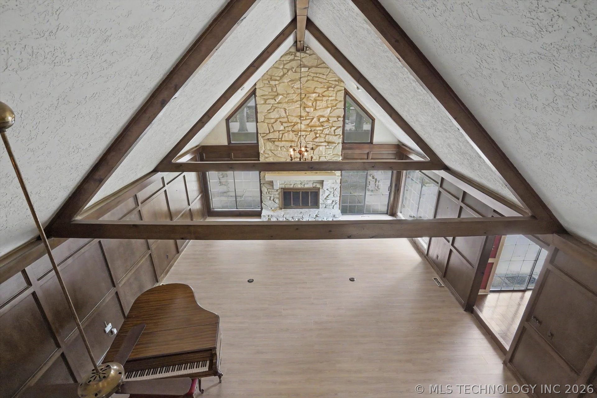 105 Mockingbird Lane Property Photo 33