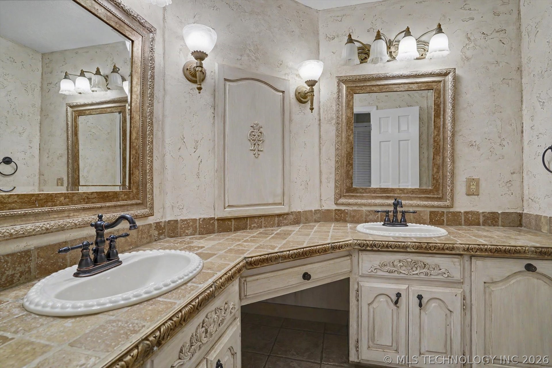 105 Mockingbird Lane Property Photo 39