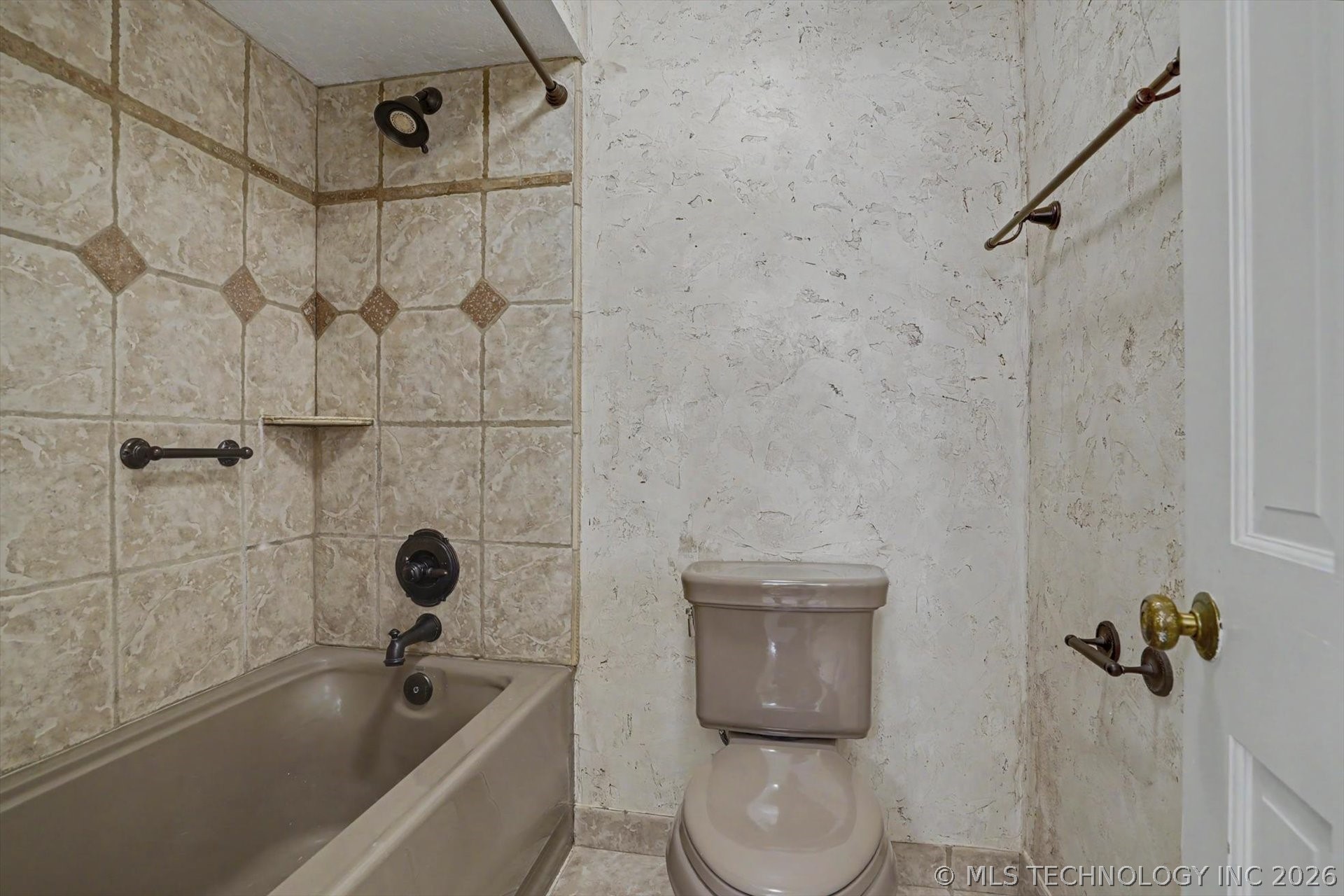 105 Mockingbird Lane Property Photo 40