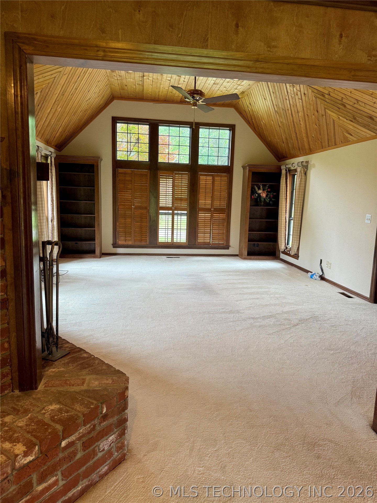 5909 Rolling Oaks Drive Property Photo 23