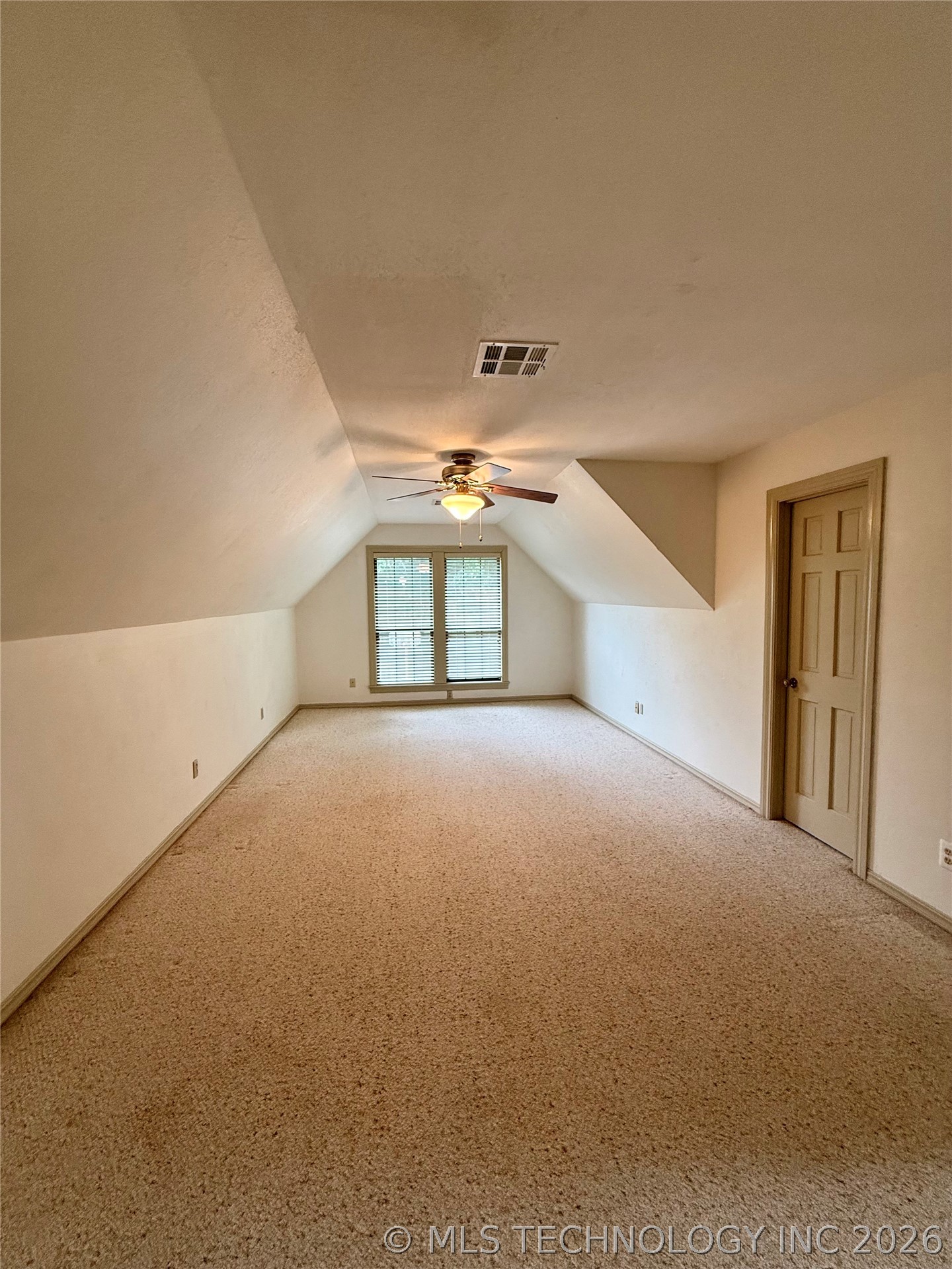 5909 Rolling Oaks Drive Property Photo 32