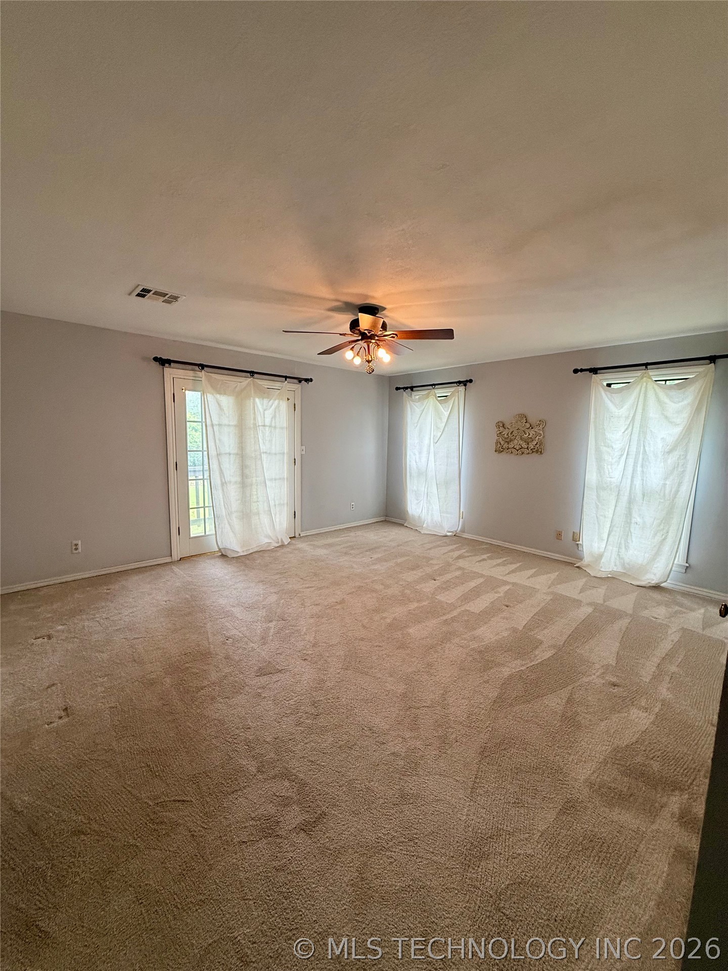 5909 Rolling Oaks Drive Property Photo 35