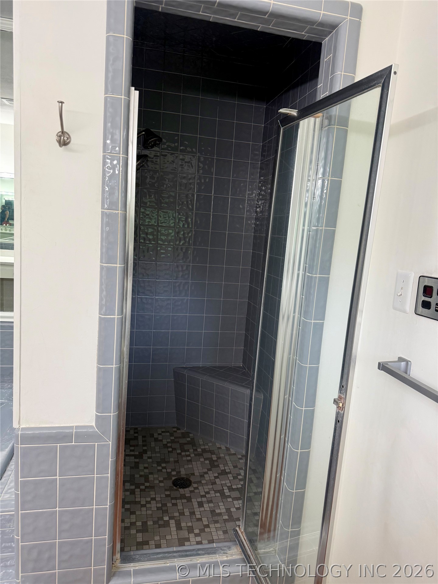 5909 Rolling Oaks Drive Property Photo 39