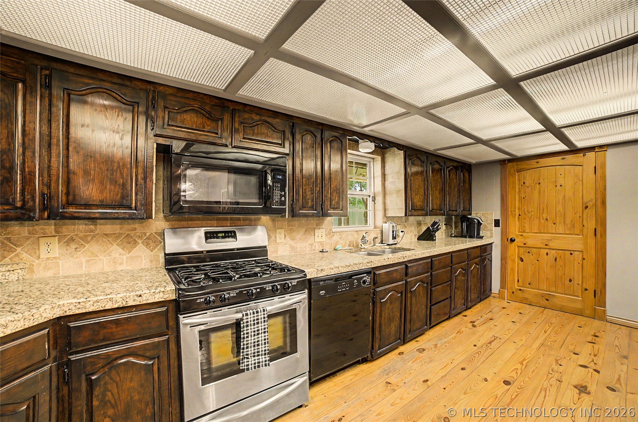 7935 E 86 Street N Property Photo 11