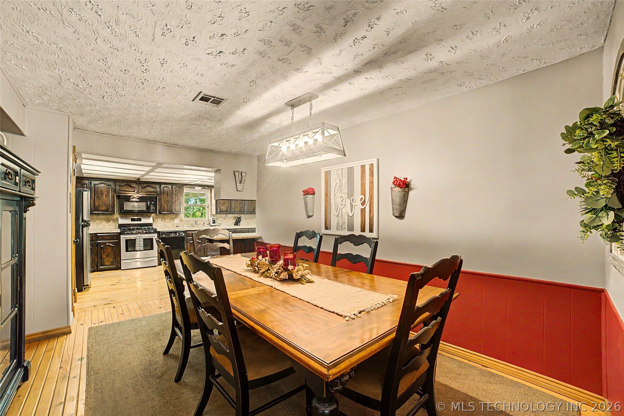 7935 E 86 Street N Property Photo 14