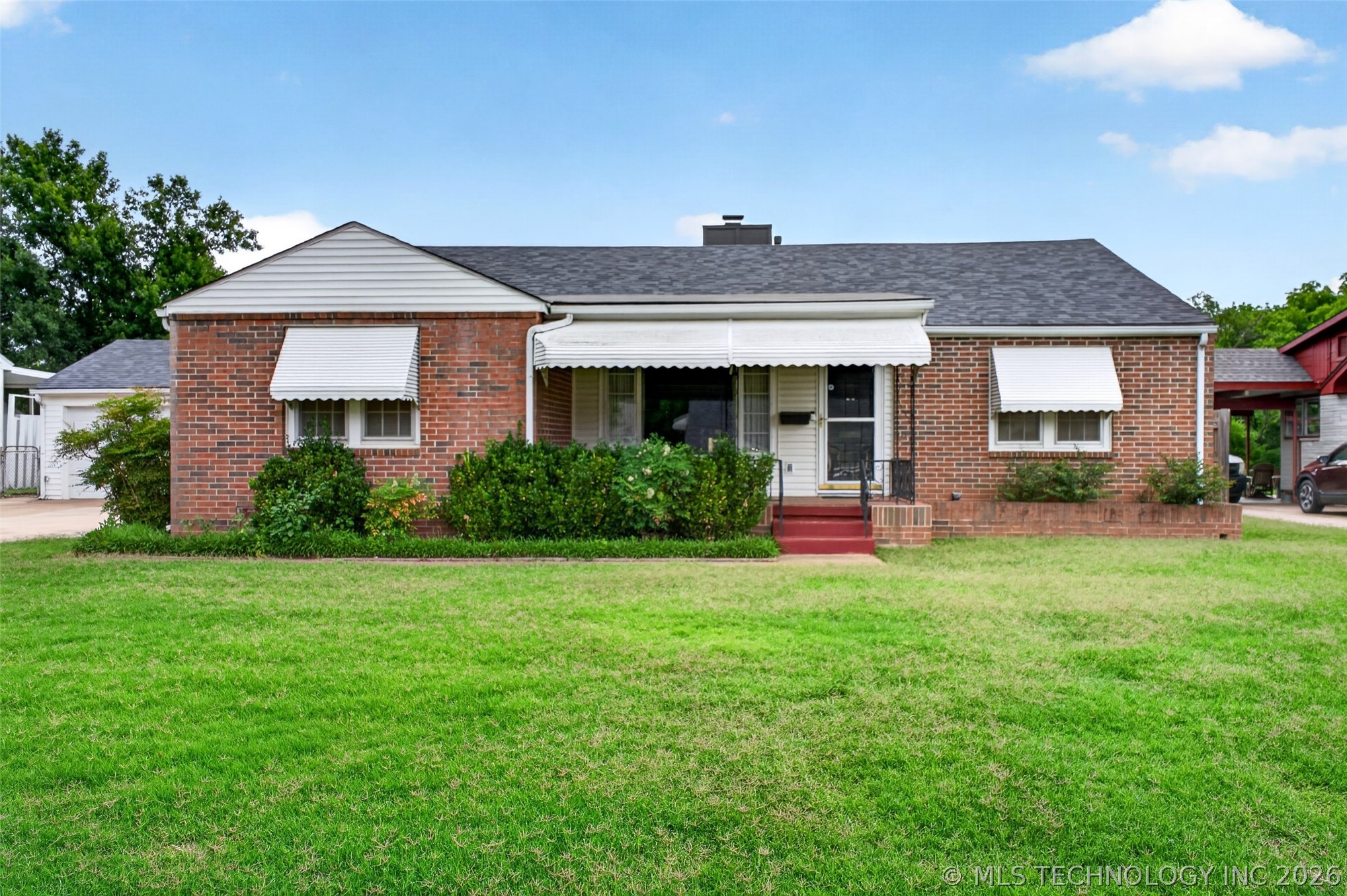 2128 S Osage Avenue Property Photo 1