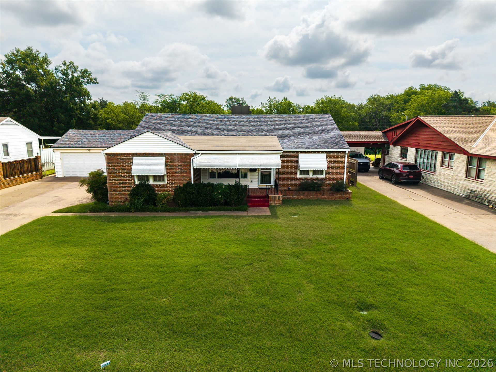 2128 S Osage Avenue Property Photo 3