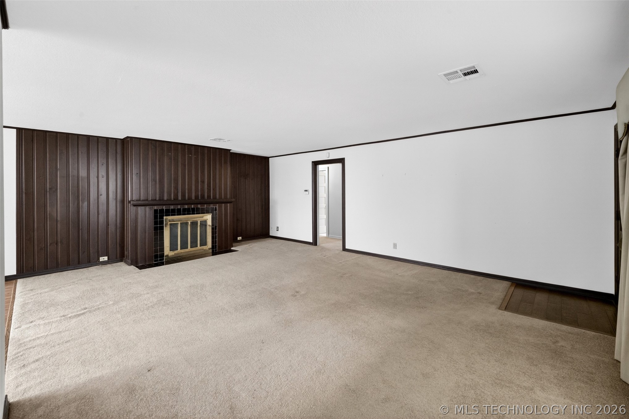 2128 S Osage Avenue Property Photo 9