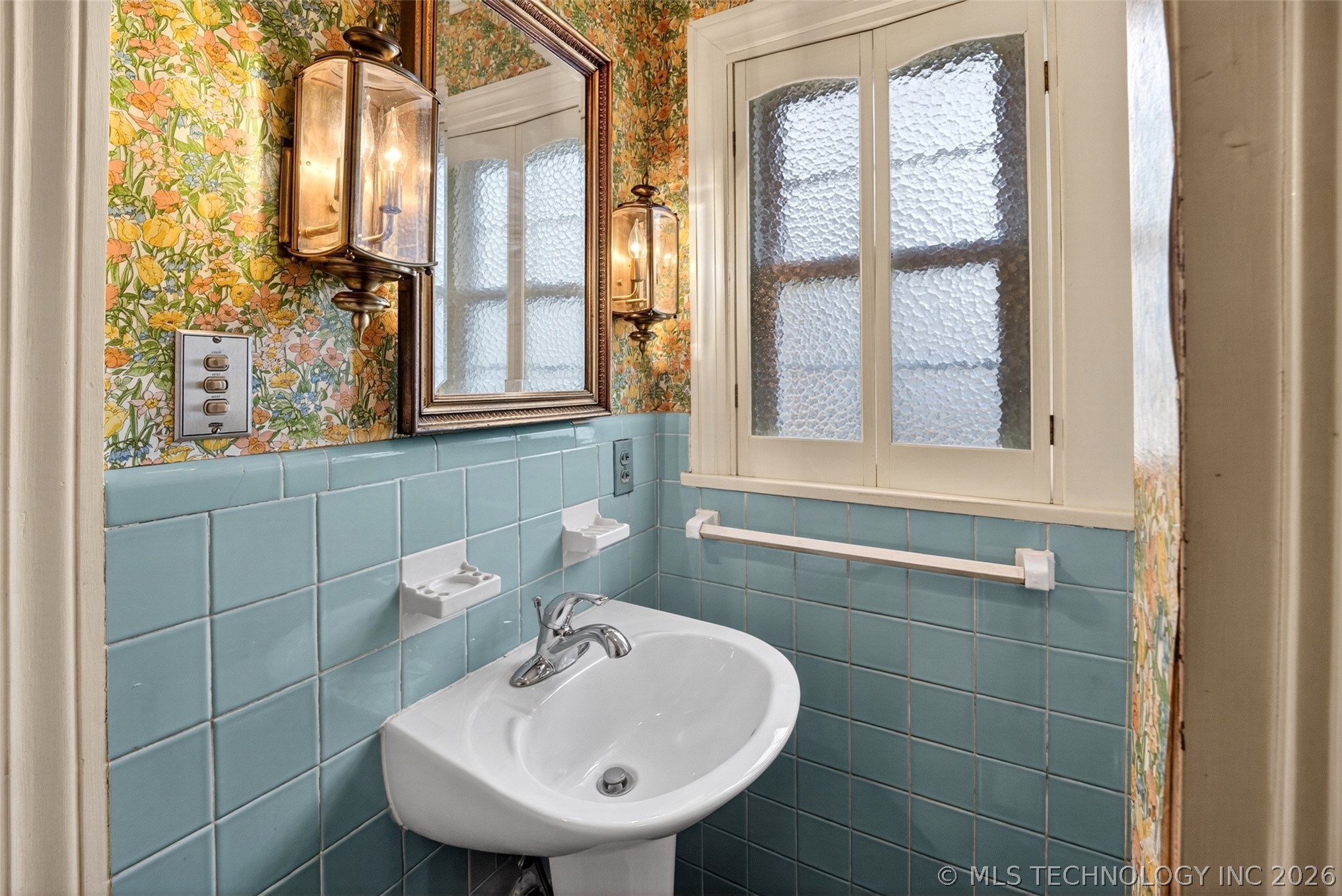 2128 S Osage Avenue Property Photo 13