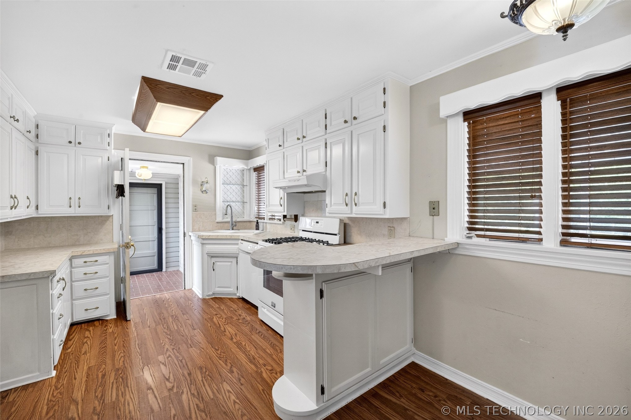 2128 S Osage Avenue Property Photo 31