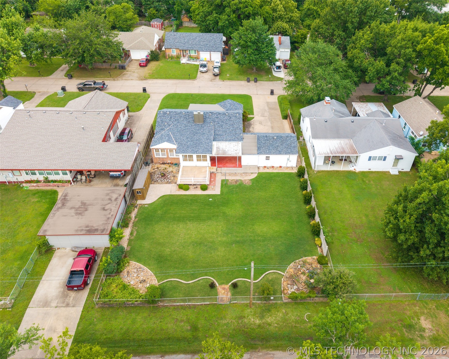2128 S Osage Avenue Property Photo 48